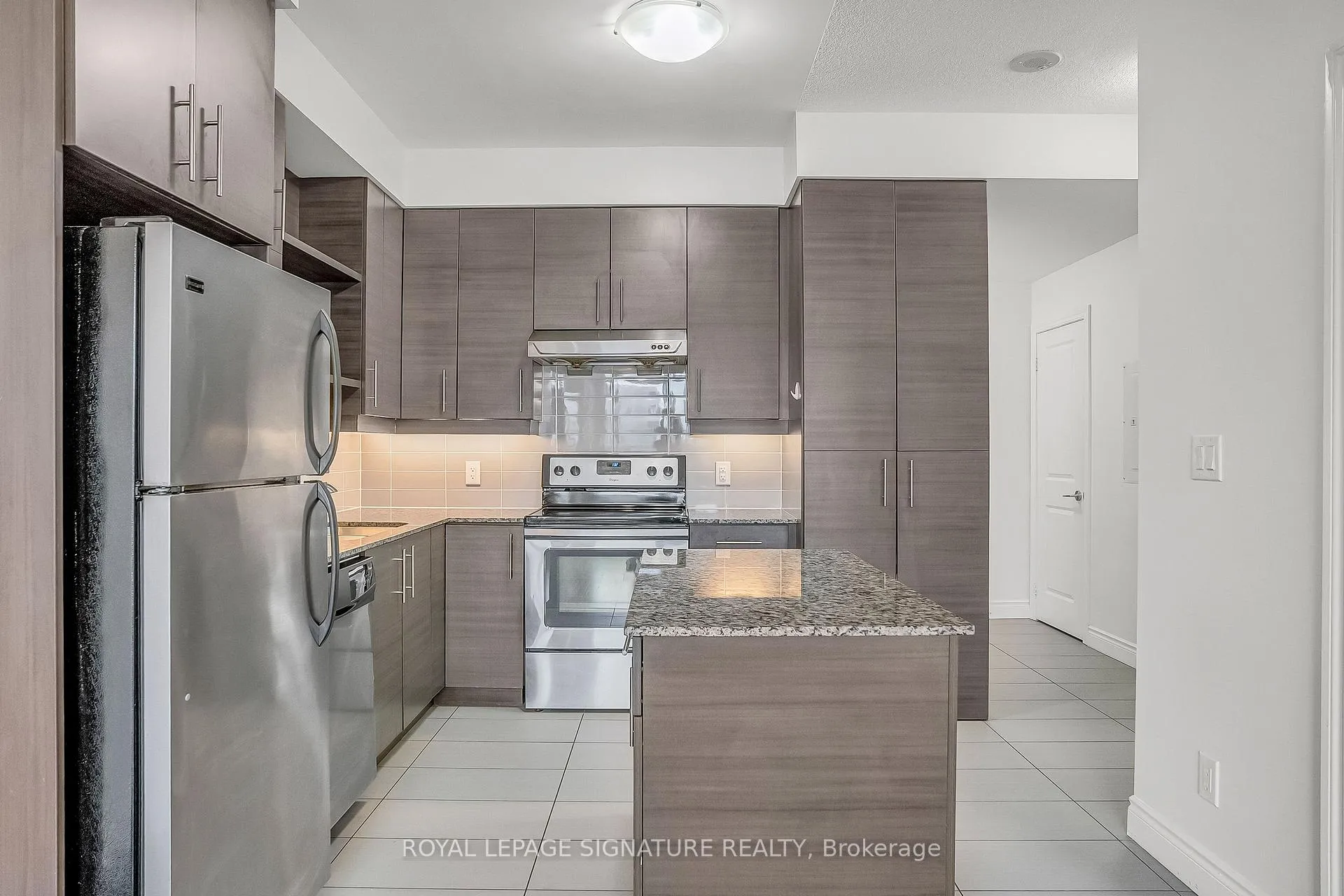 Photo 8 of Unit 520, 277 South Park Road, Markham, Commerce Valley — HOMEH