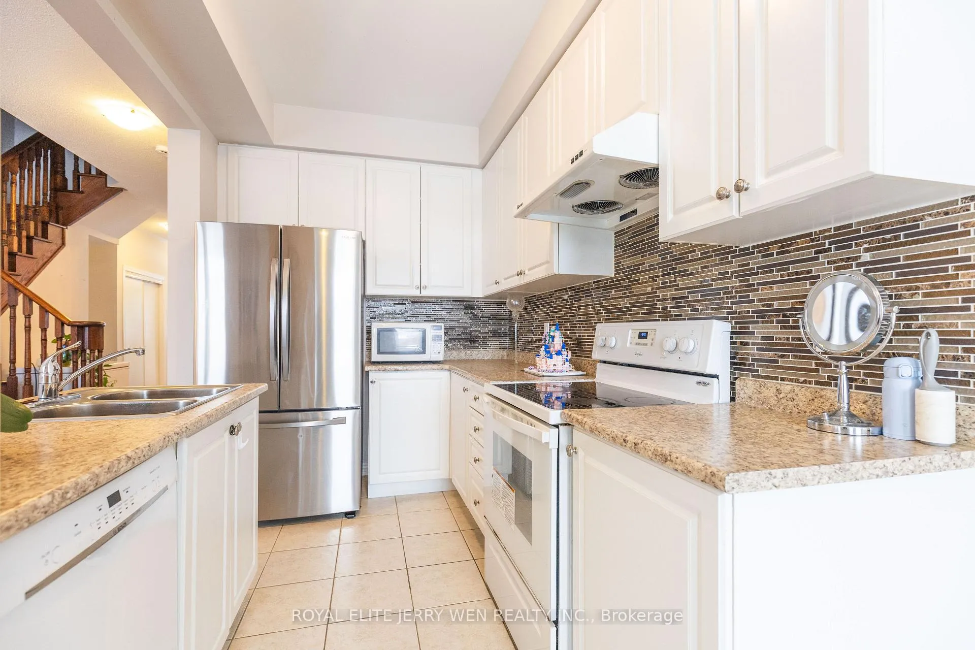 Photo 8 of 914 Castlemore Avenue, Markham, Wismer — HOMEH