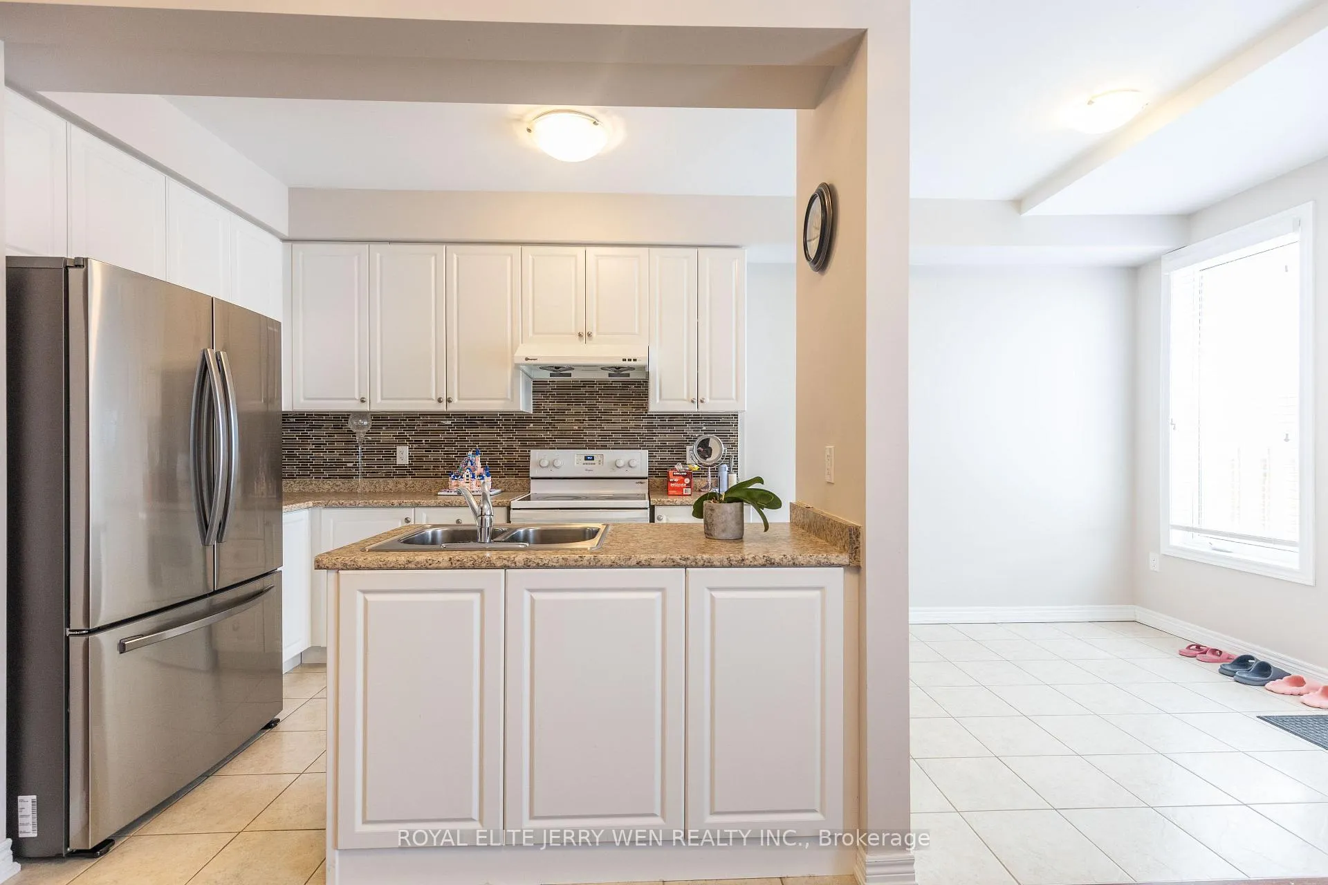 Photo 9 of 914 Castlemore Avenue, Markham, Wismer — HOMEH