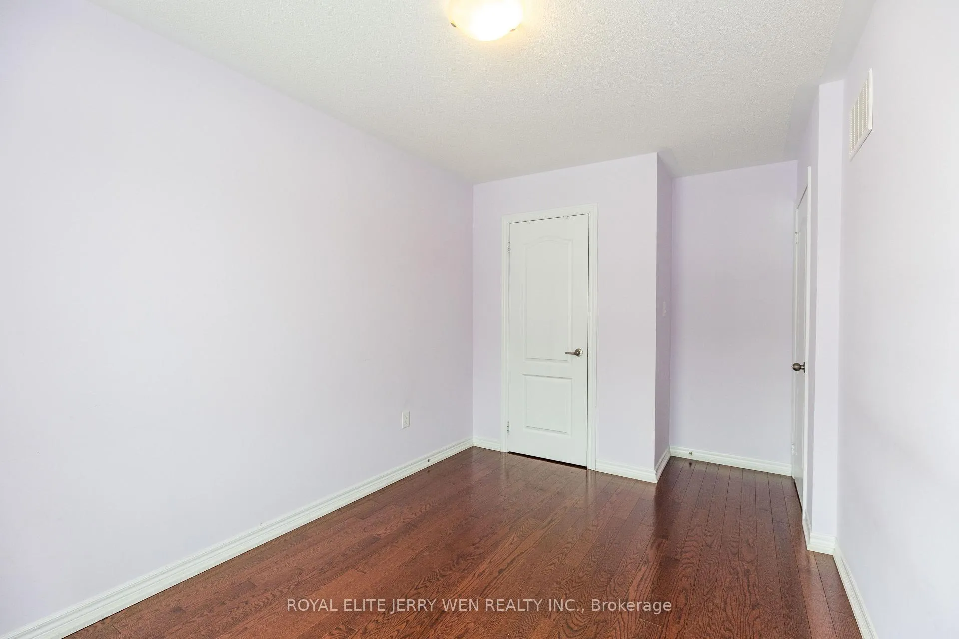 Photo 13 of 914 Castlemore Avenue, Markham, Wismer — HOMEH