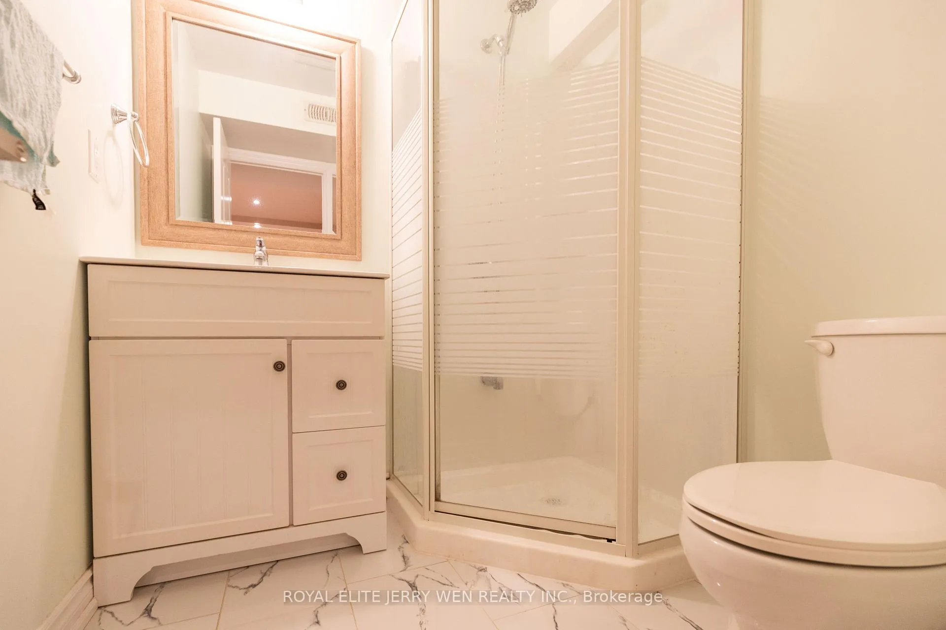 Photo 23 of 914 Castlemore Avenue, Markham, Wismer — HOMEH
