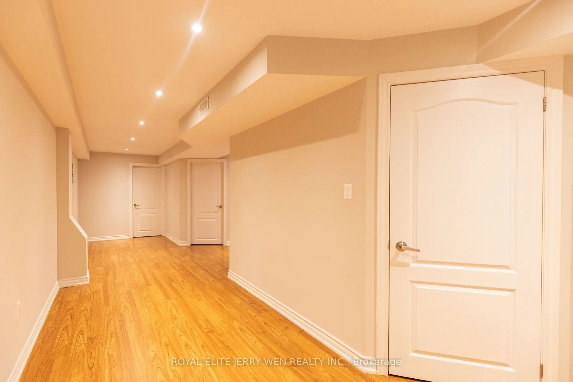 Photo 24 of 914 Castlemore Avenue, Markham, Wismer — HOMEH