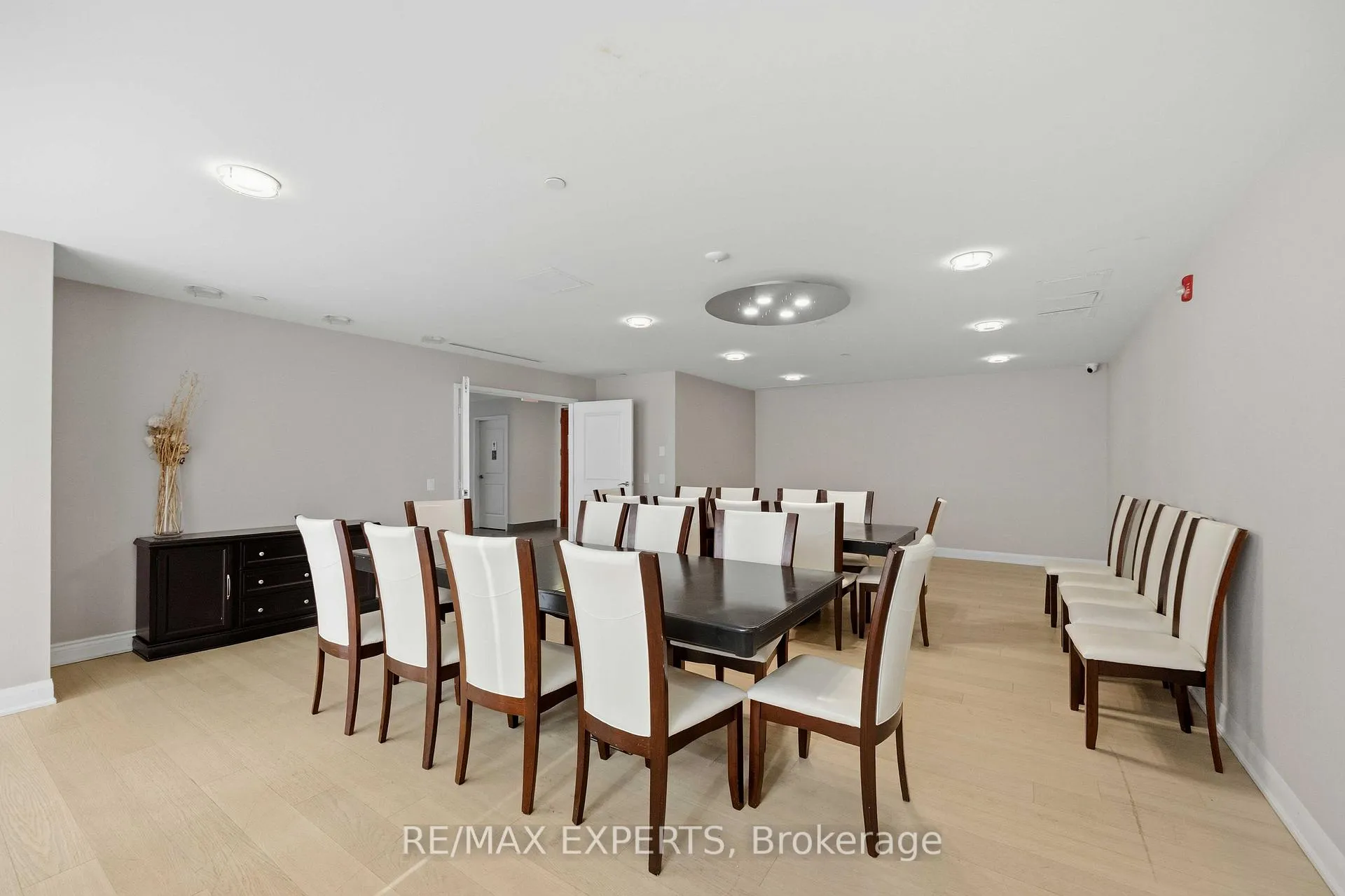 Photo 41 of Unit 501, 4700 Highway 7 Road, Vaughan, East Woodbridge — HOMEH