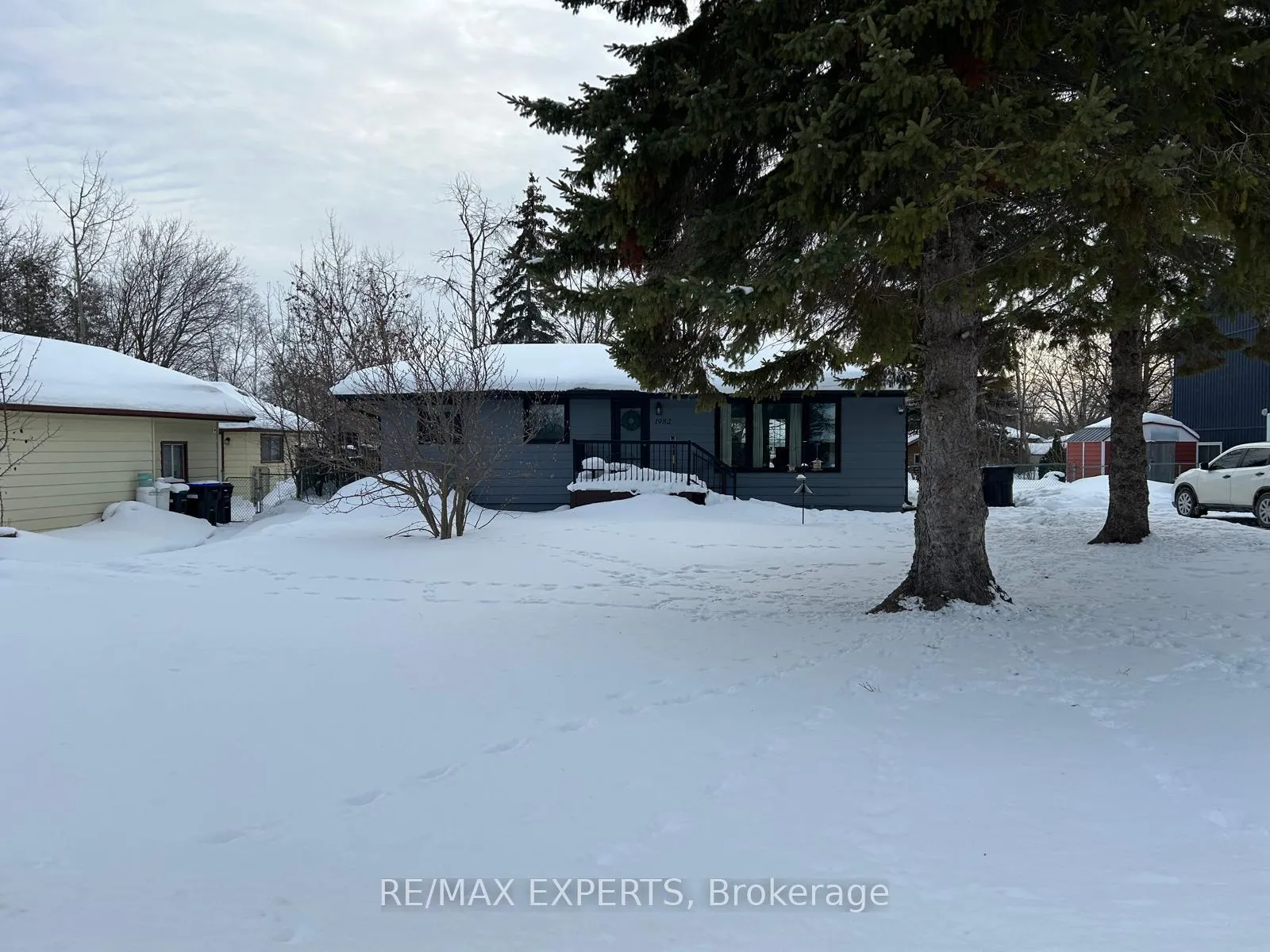 Photo 2 of 1982 Kate Avenue, Innisfil, Alcona — HOMEH