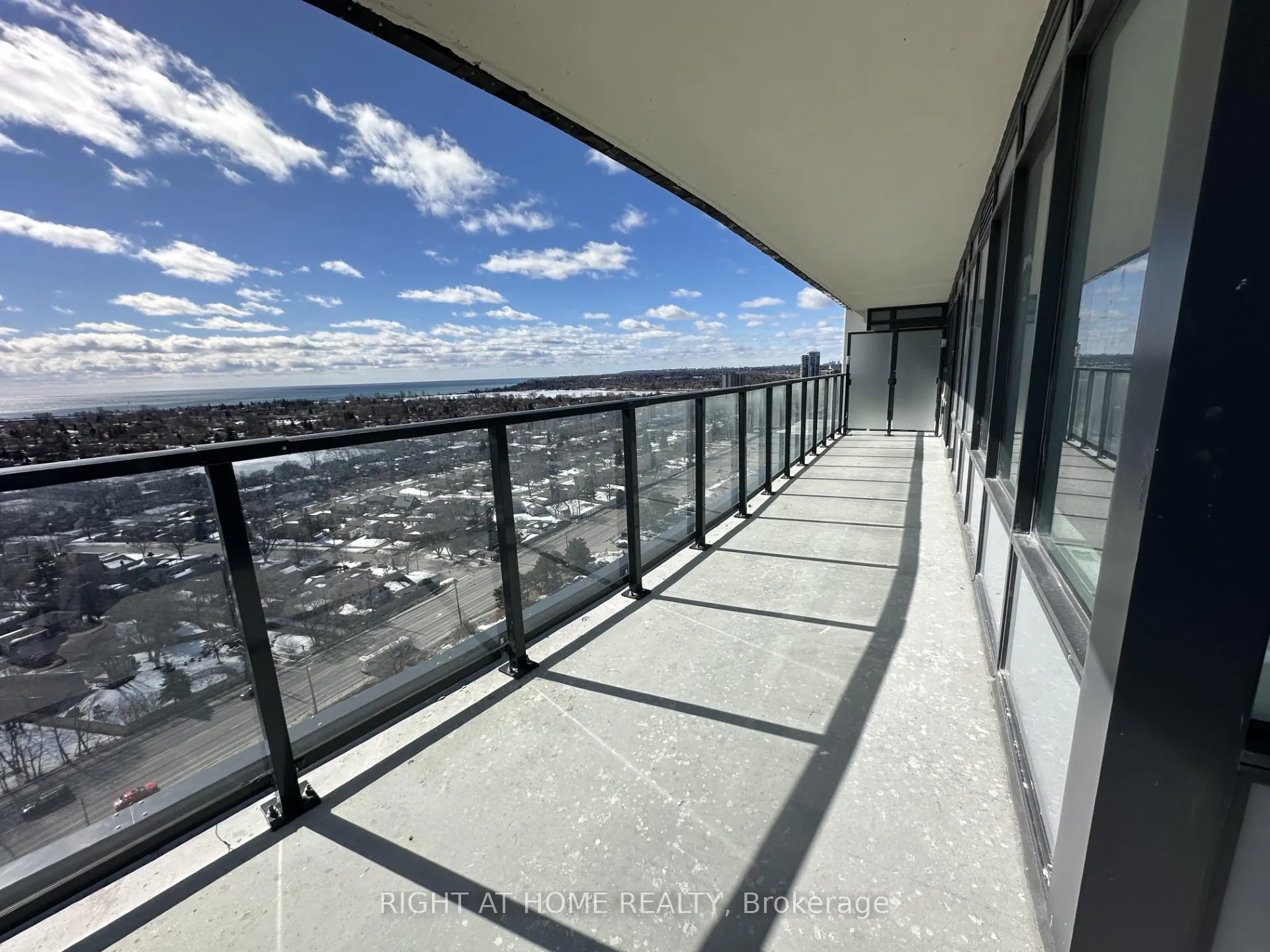 Photo 3 of Unit 2204, 1435 Celebration Drive, Pickering, Bay Ridges — HOMEH