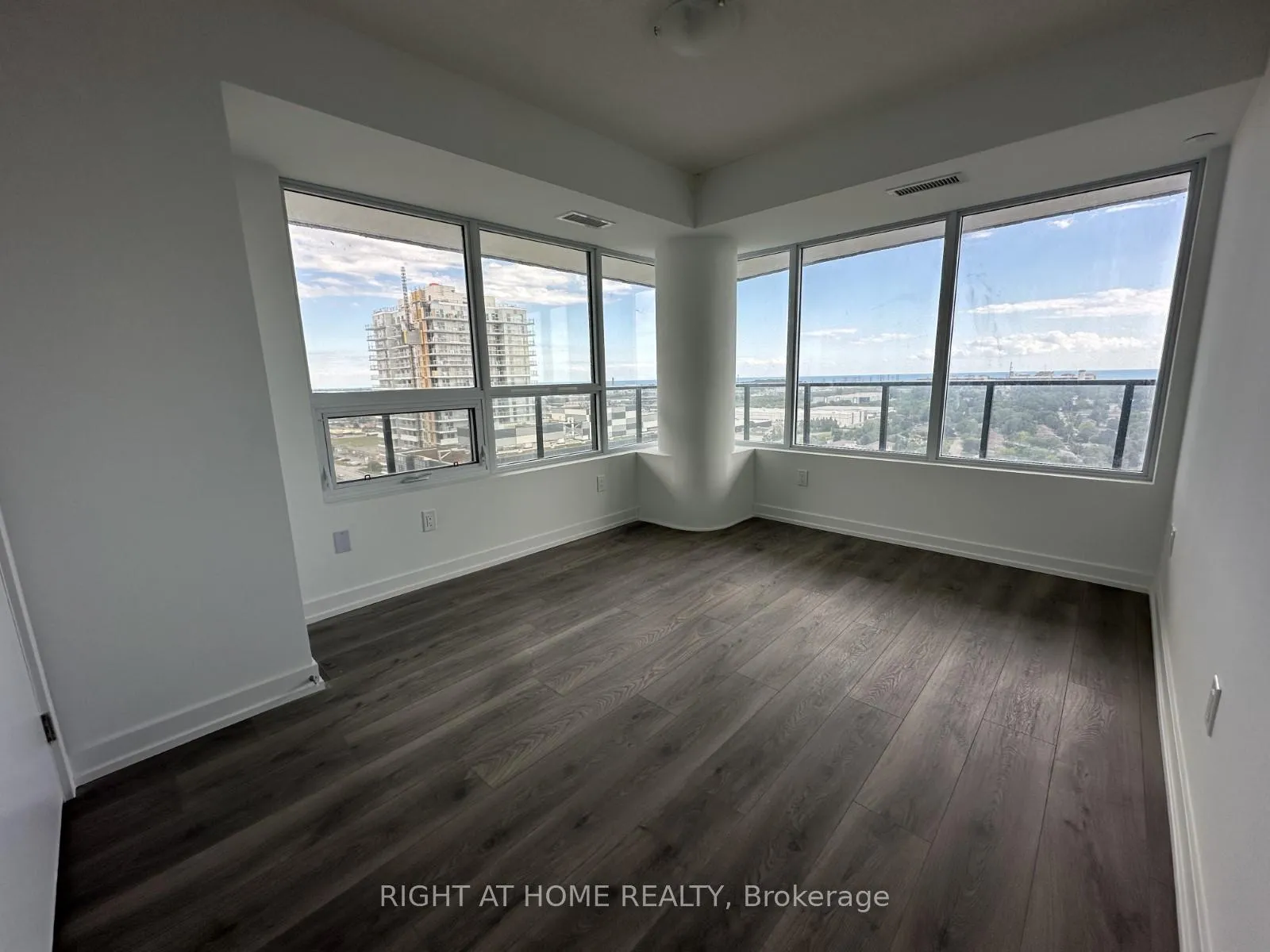 Photo 13 of Unit 2204, 1435 Celebration Drive, Pickering, Bay Ridges — HOMEH