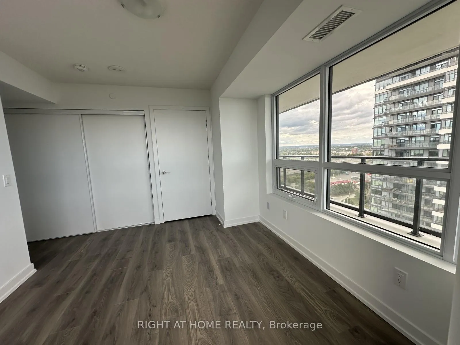 Photo 14 of Unit 2204, 1435 Celebration Drive, Pickering, Bay Ridges — HOMEH