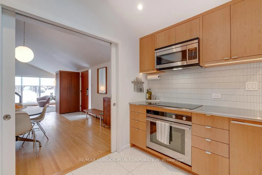 Photo 8 of 6 Munson Crescent, Scarborough, Bendale — HOMEH