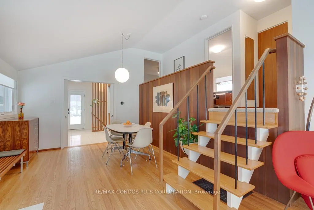 Photo 13 of 6 Munson Crescent, Scarborough, Bendale — HOMEH