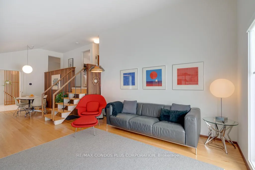 Photo 14 of 6 Munson Crescent, Scarborough, Bendale — HOMEH