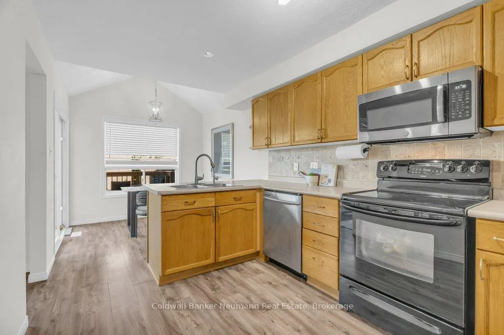 Photo 9 of 6 Law Drive, Guelph, Grange Road — HOMEH