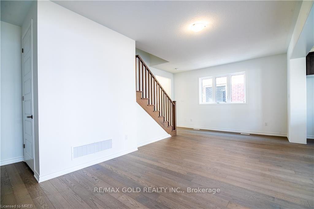 Photo 15 of 185 Forestwalk Street, Kitchener — HOMEH