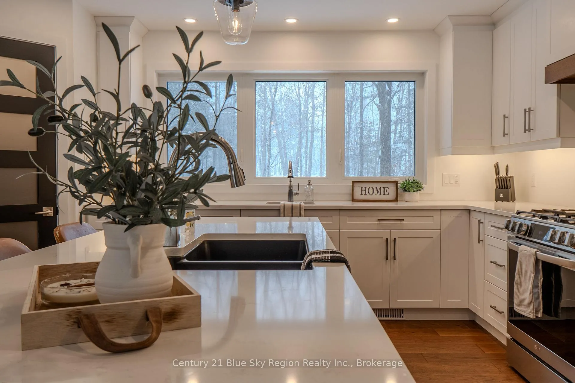 Photo 10 of 81 Oakridge Drive, East Ferris — HOMEH