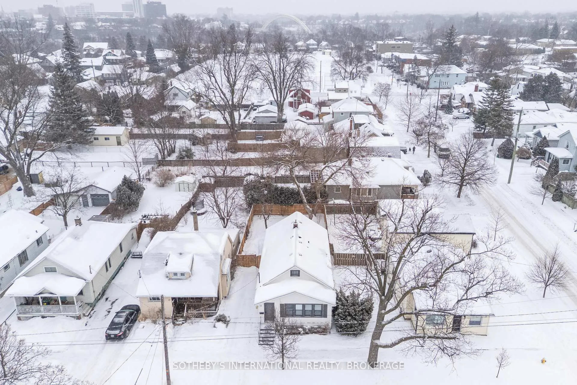 Photo 4 of 18 Dexter Street, St. Catharines, Ridley — HOMEH