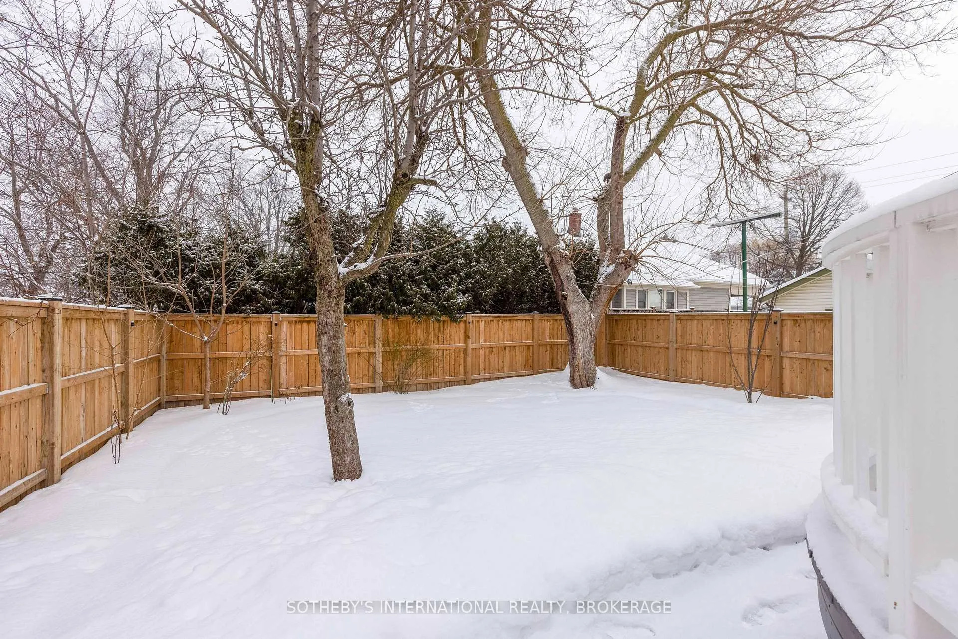 Photo 8 of 18 Dexter Street, St. Catharines, Ridley — HOMEH