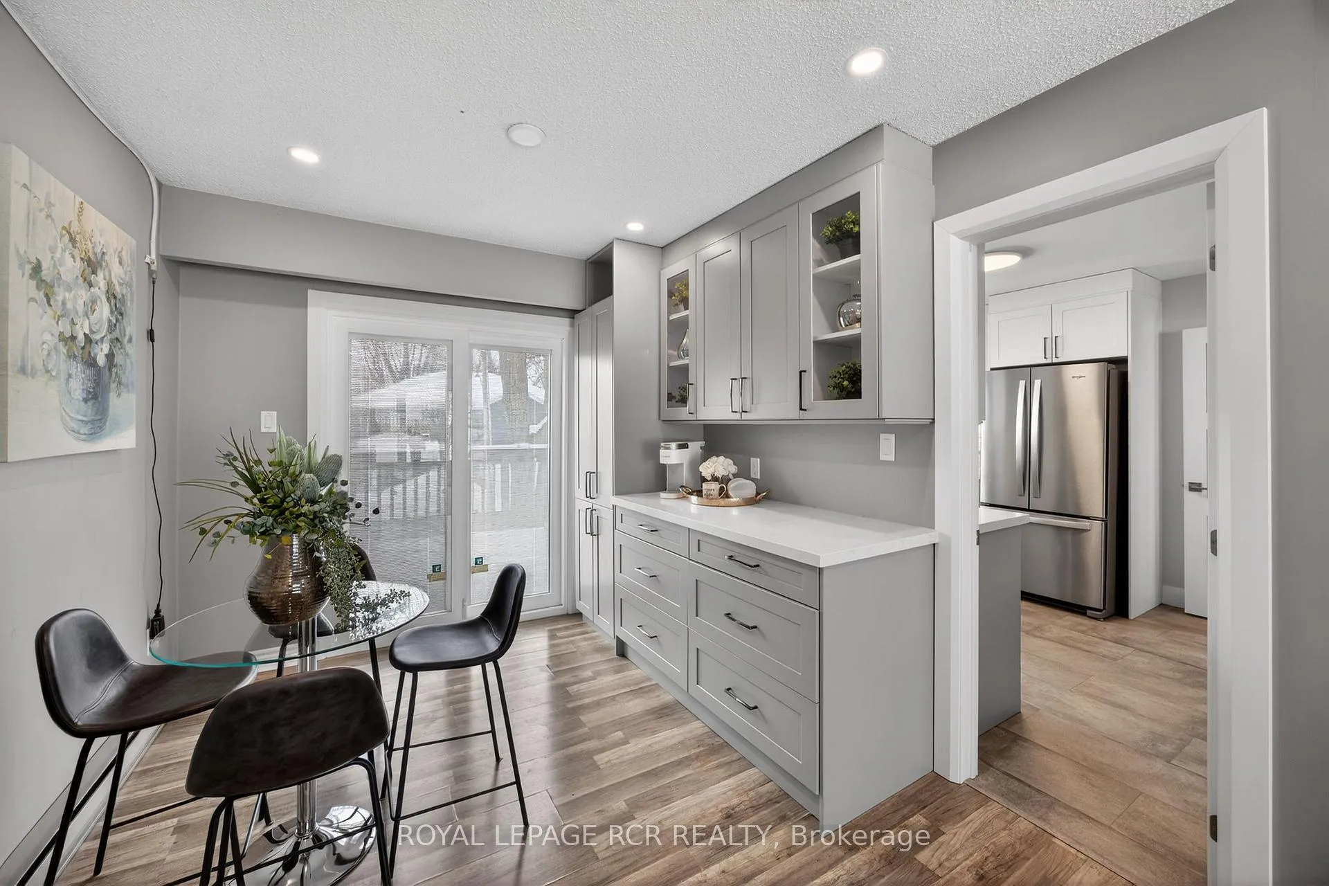 Photo 8 of 49 Borland Street E, Orillia — HOMEH