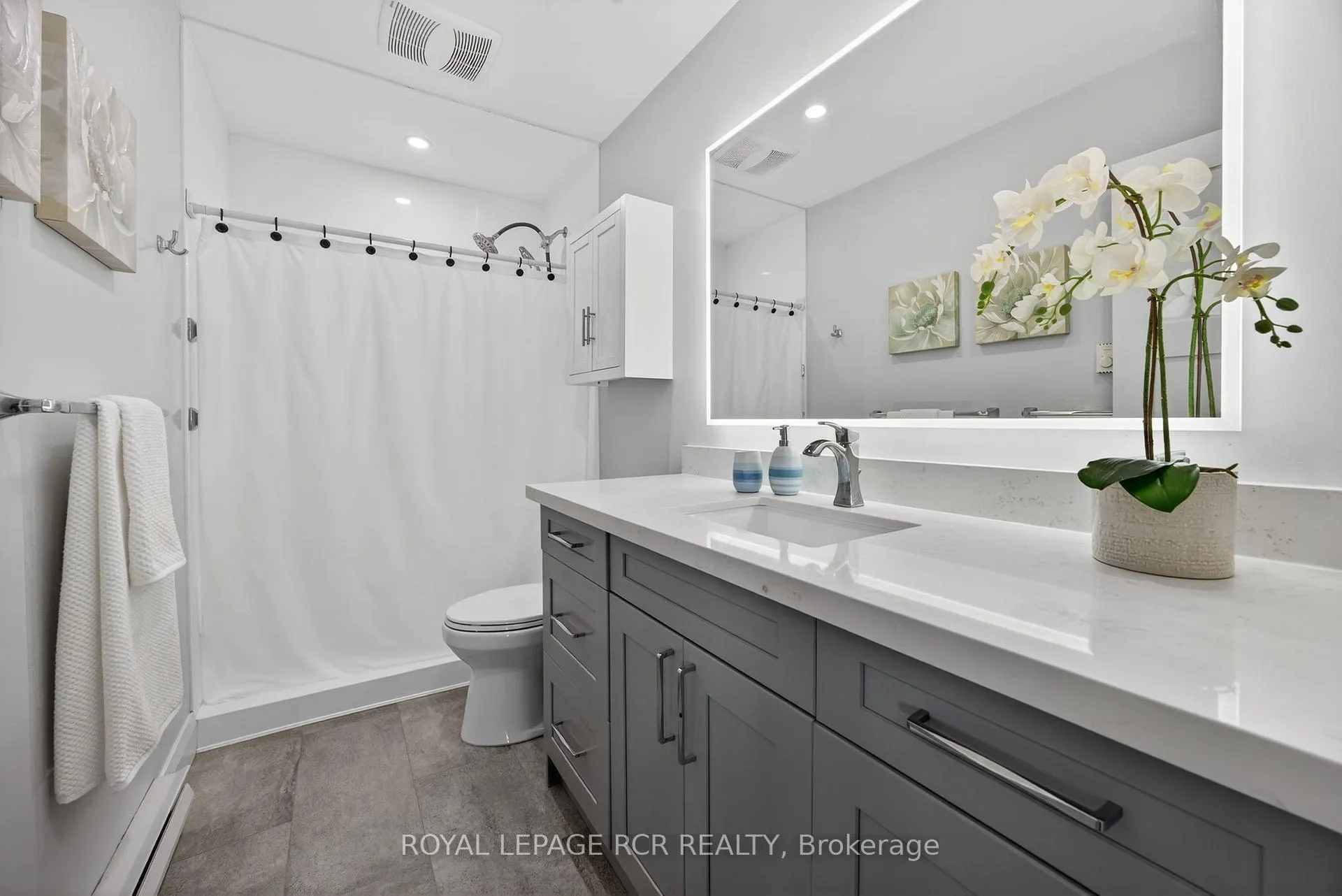 Photo 15 of 49 Borland Street E, Orillia — HOMEH