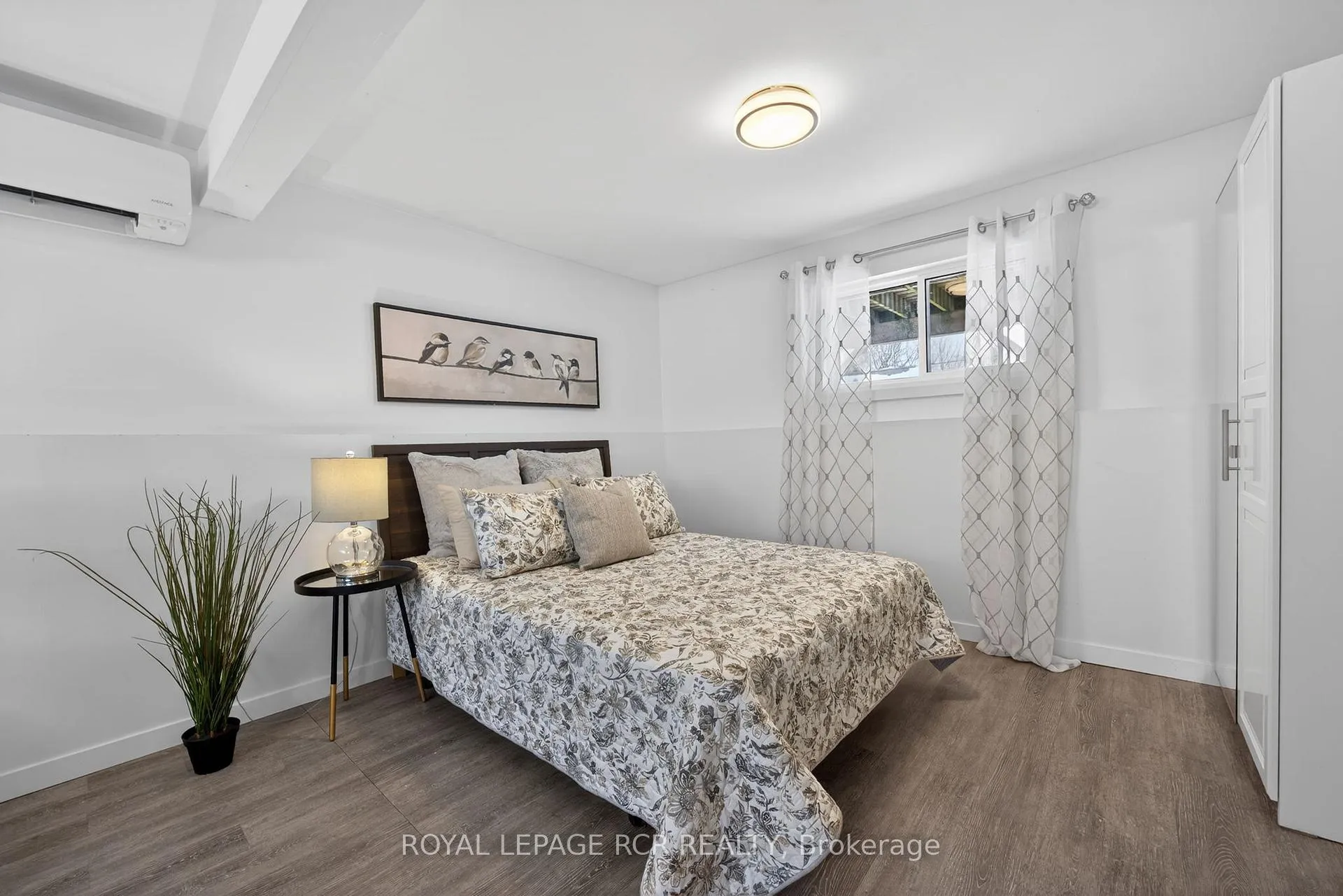 Photo 20 of 49 Borland Street E, Orillia — HOMEH