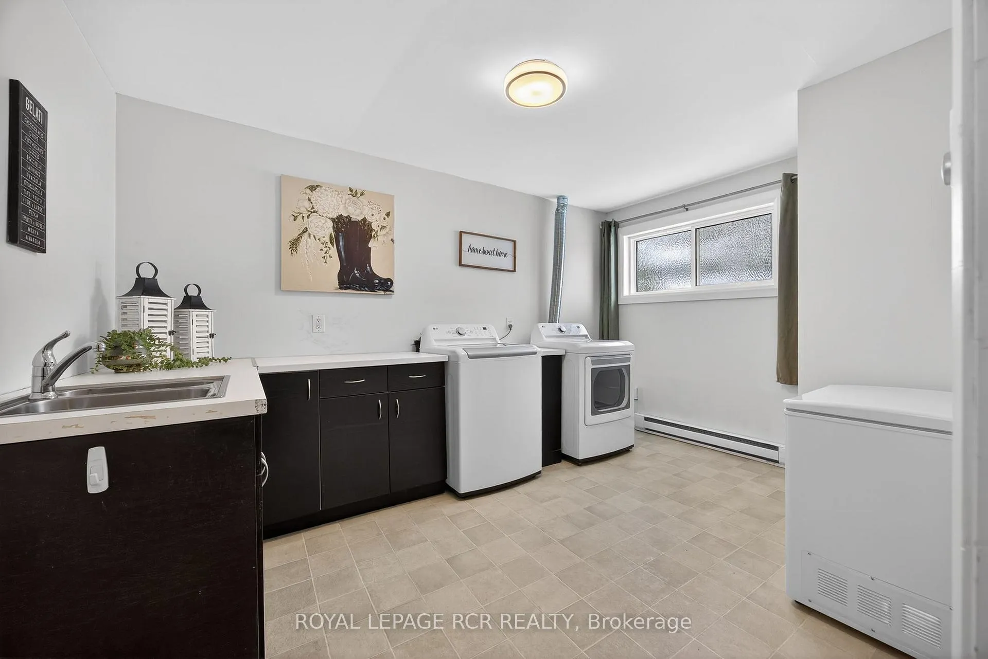 Photo 22 of 49 Borland Street E, Orillia — HOMEH