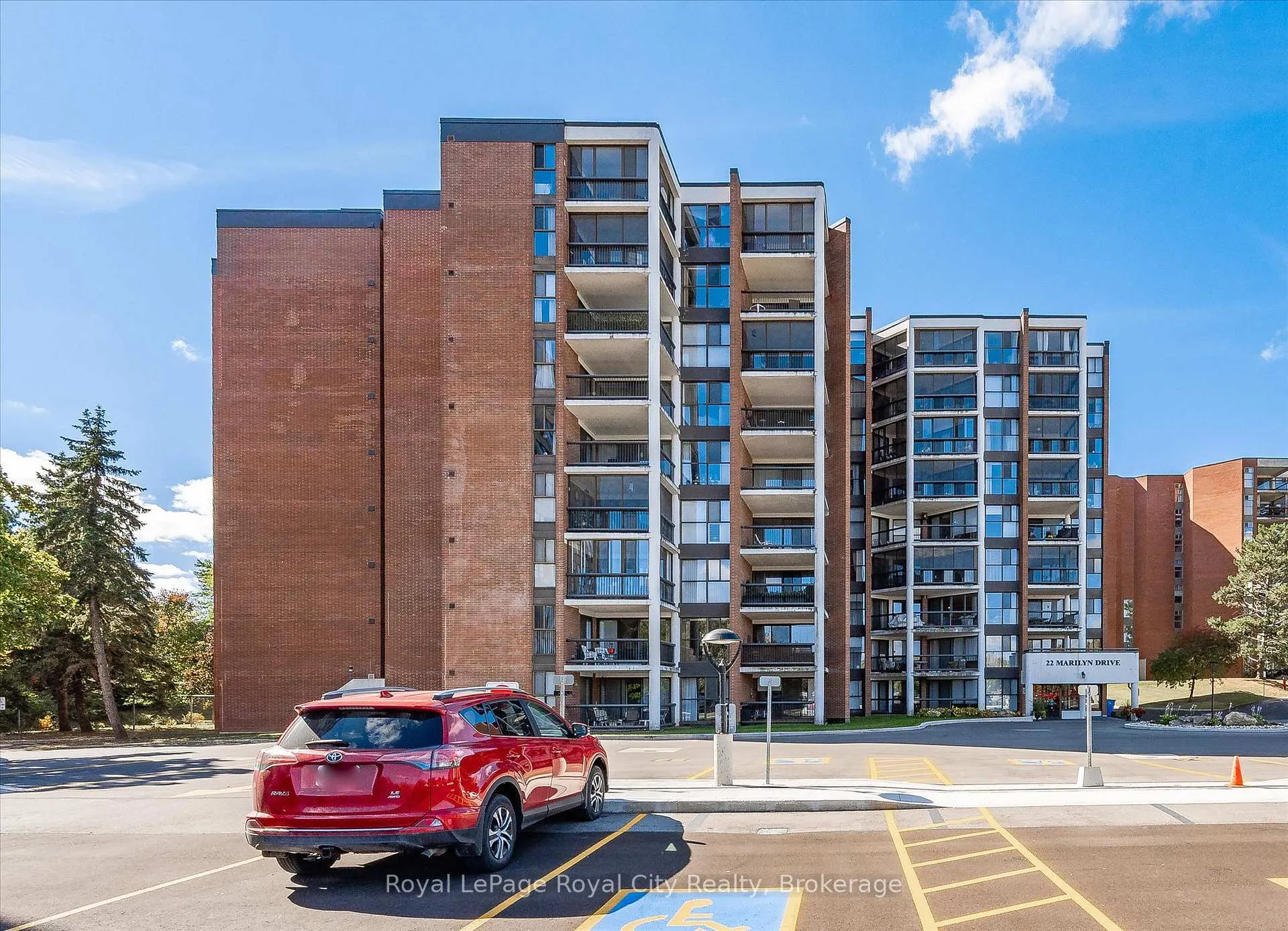 Photo 3 of Unit 501, 22 Marilyn Drive, Guelph, Riverside Park — HOMEH