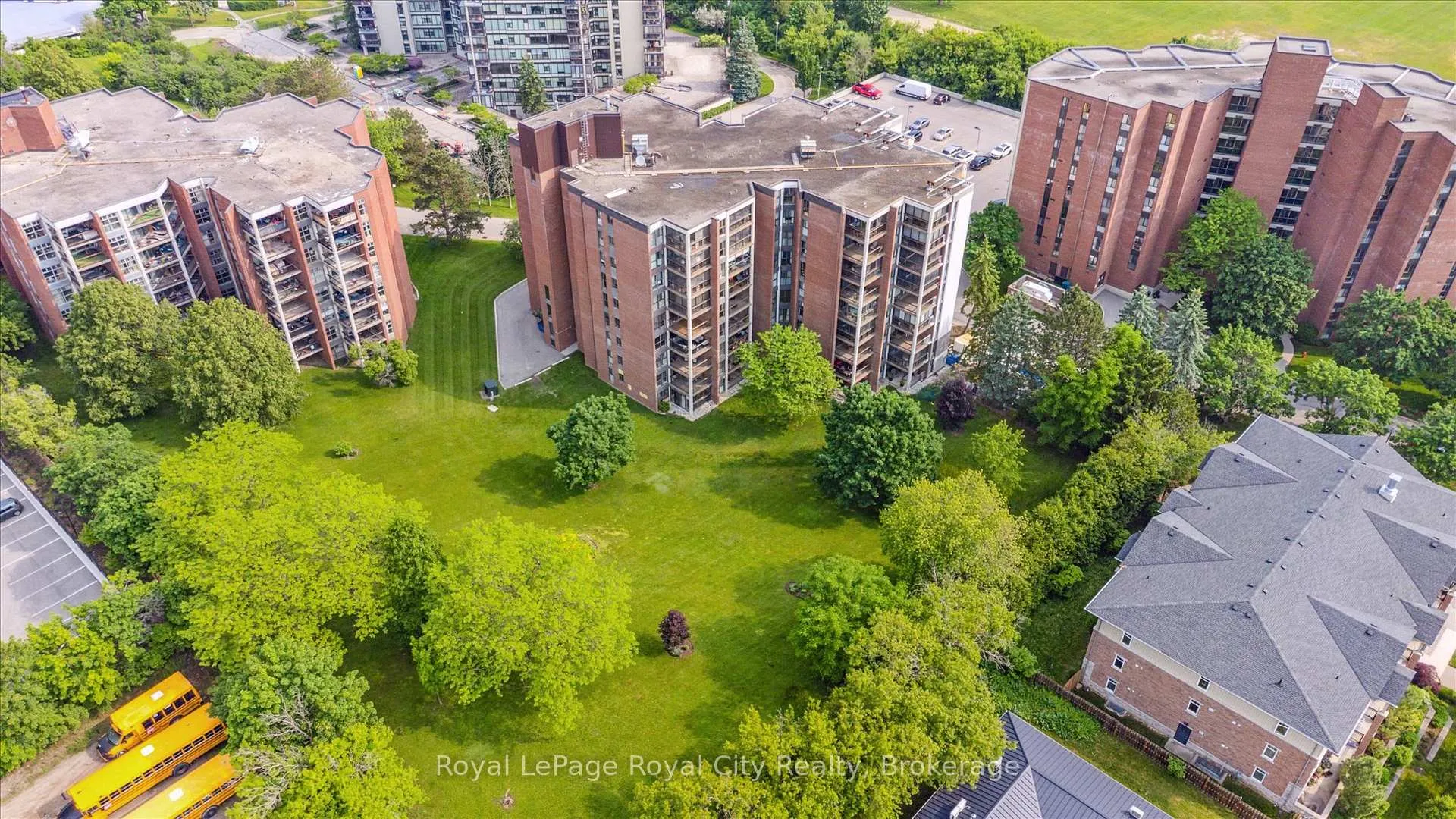 Photo 11 of Unit 501, 22 Marilyn Drive, Guelph, Riverside Park — HOMEH
