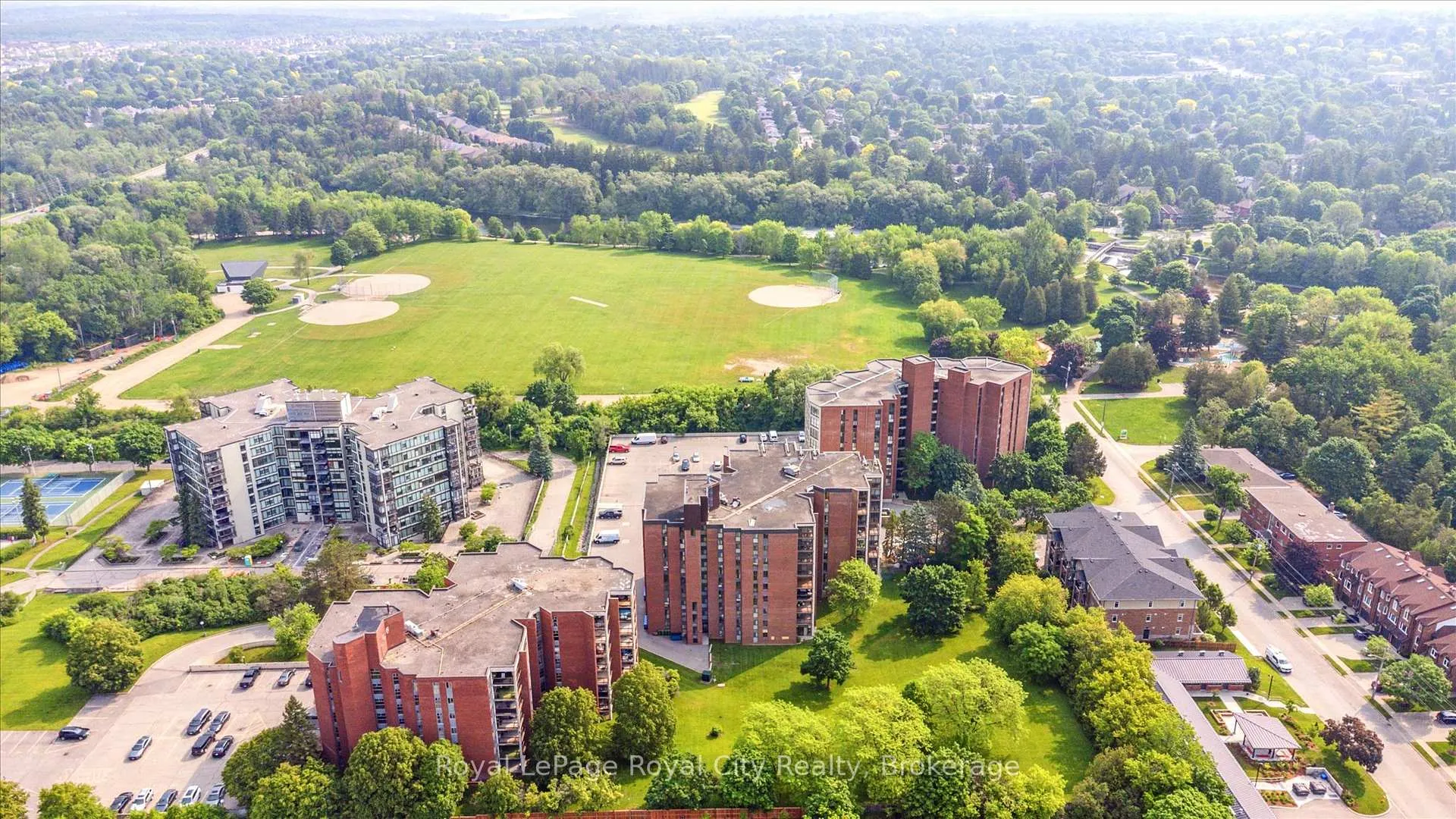 Photo 12 of Unit 501, 22 Marilyn Drive, Guelph, Riverside Park — HOMEH