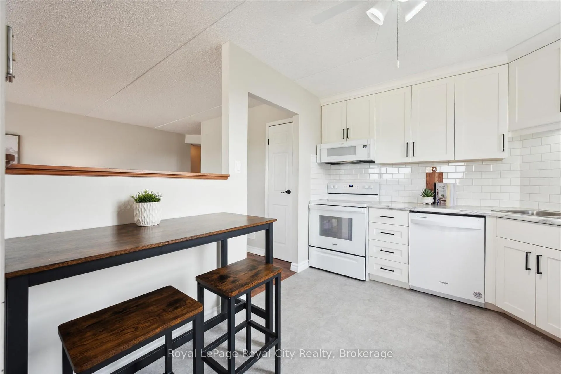 Photo 24 of Unit 501, 22 Marilyn Drive, Guelph, Riverside Park — HOMEH
