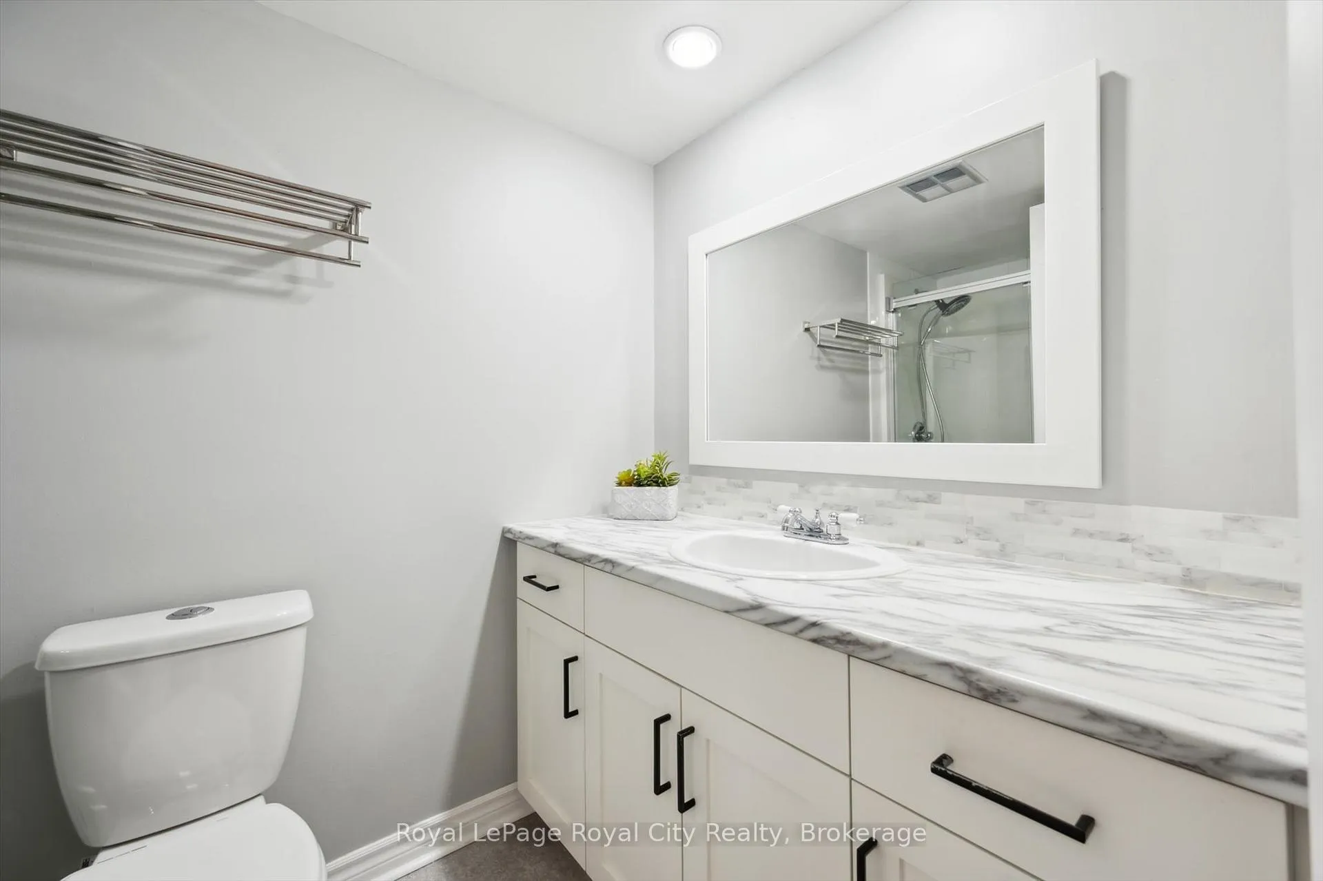 Photo 33 of Unit 501, 22 Marilyn Drive, Guelph, Riverside Park — HOMEH