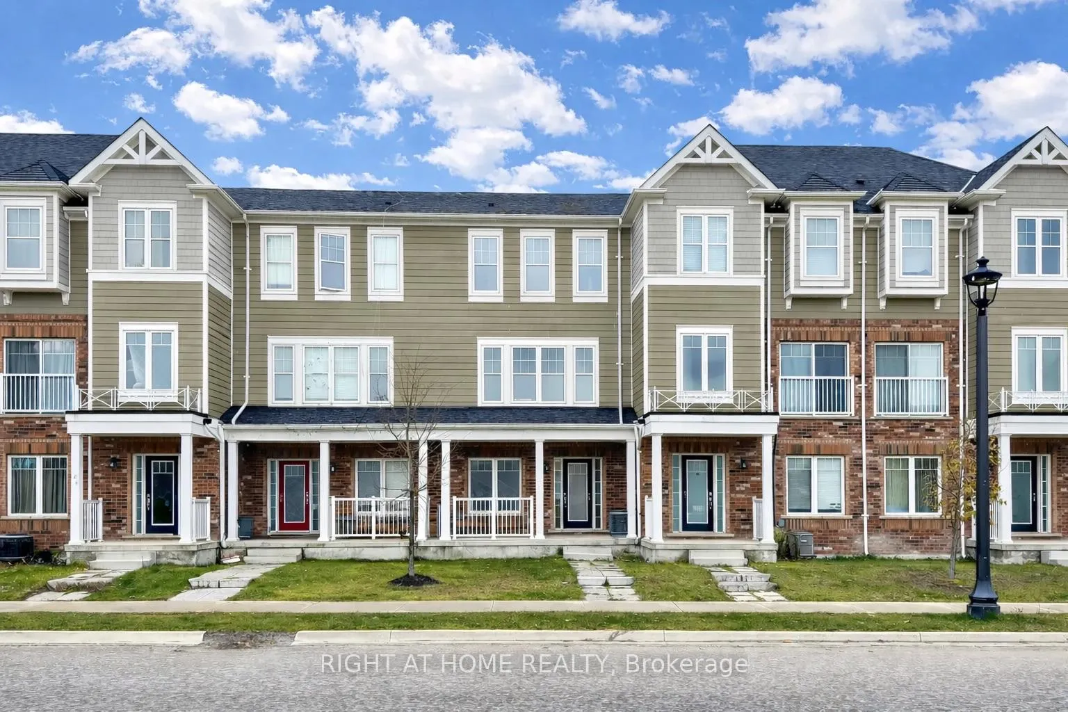 Photo 1 of 46 Village Gate Drive, Wasaga Beach — HOMEH