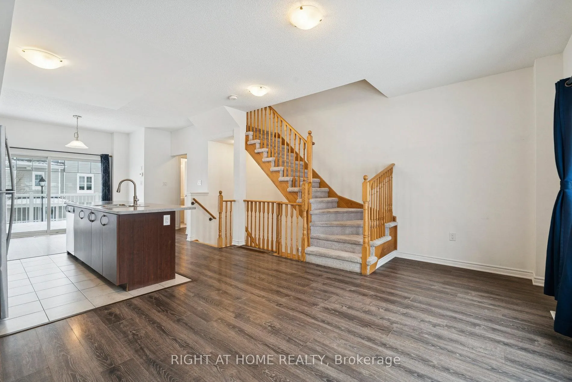 Photo 17 of 46 Village Gate Drive, Wasaga Beach — HOMEH