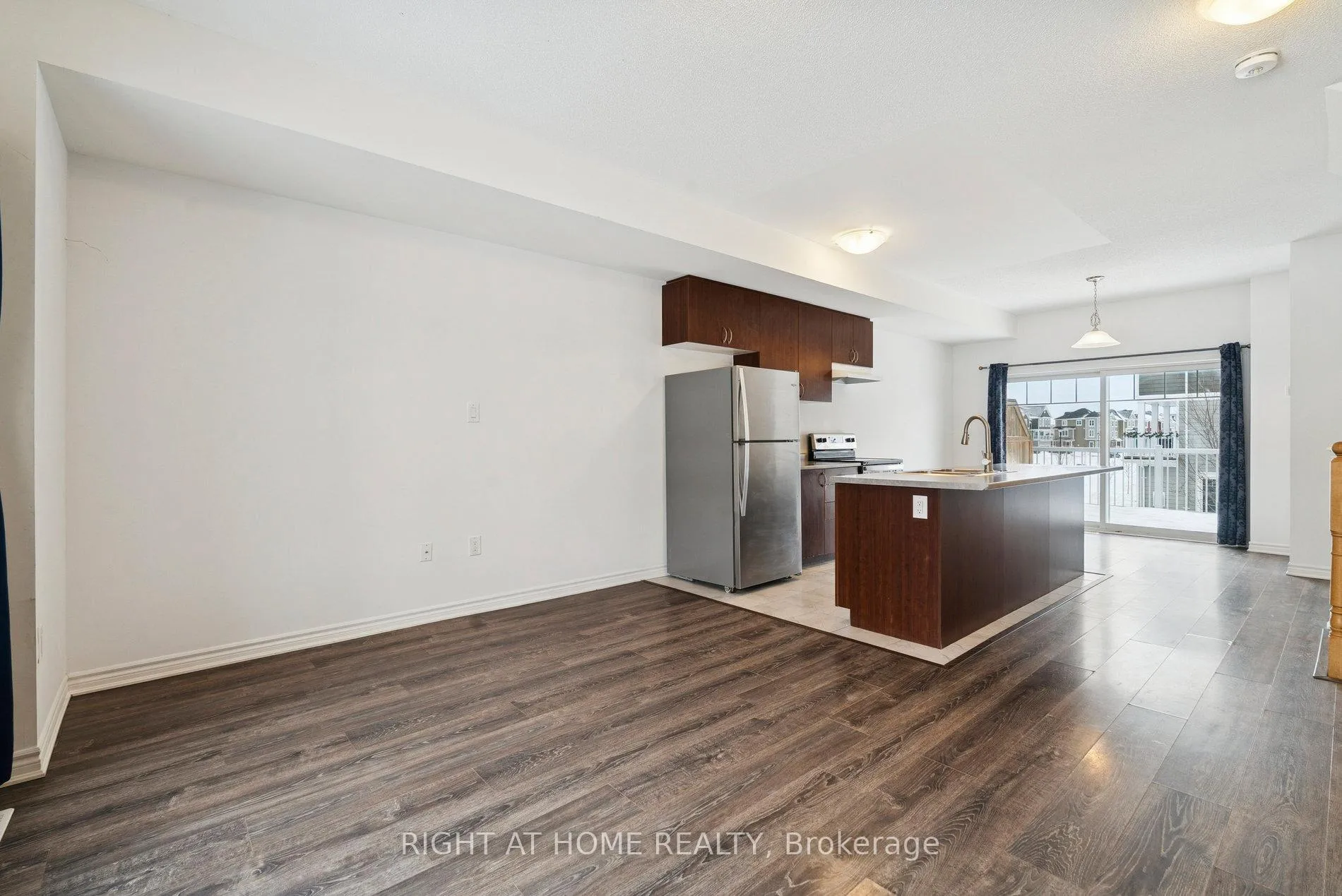 Photo 18 of 46 Village Gate Drive, Wasaga Beach — HOMEH