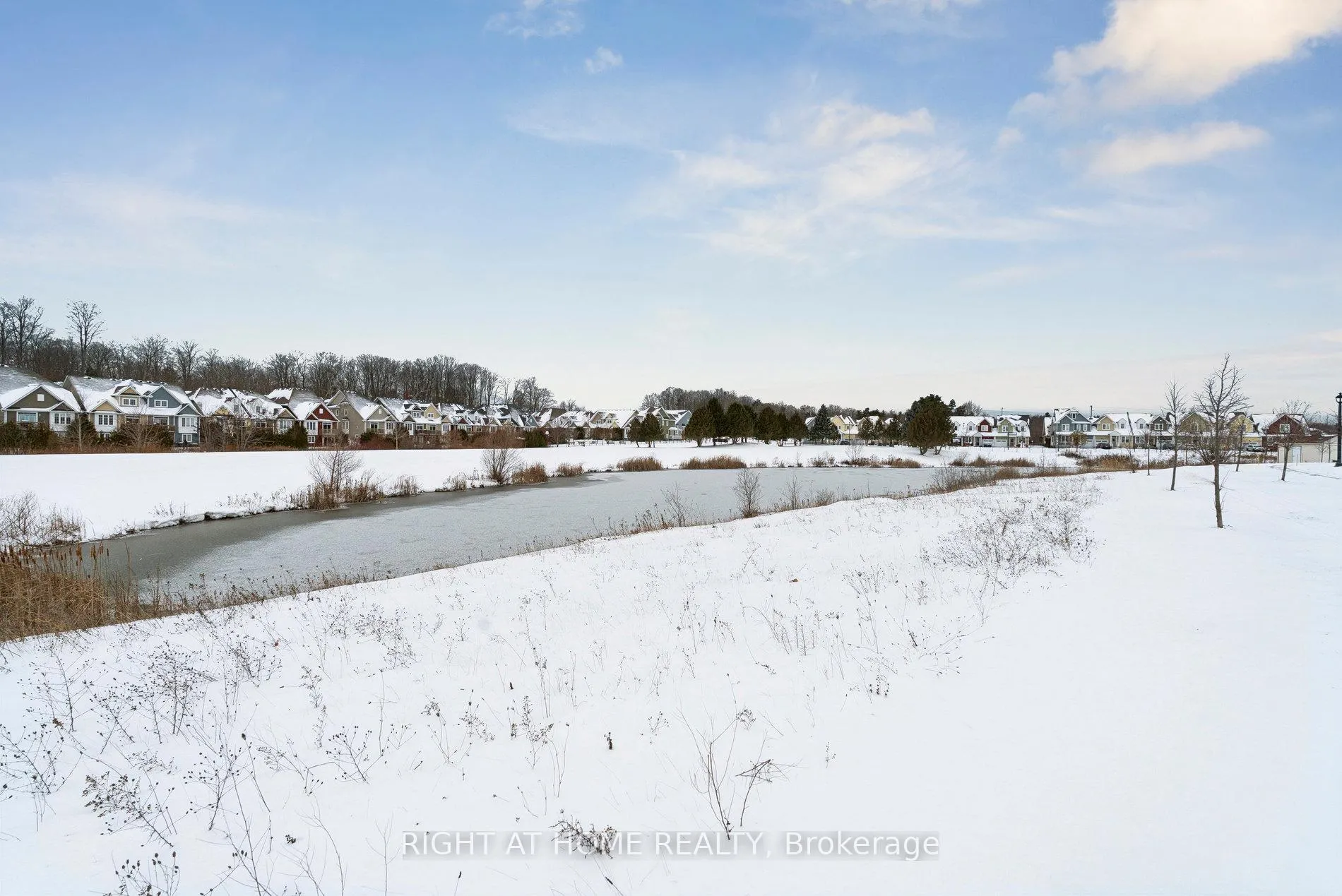 Photo 40 of 46 Village Gate Drive, Wasaga Beach — HOMEH