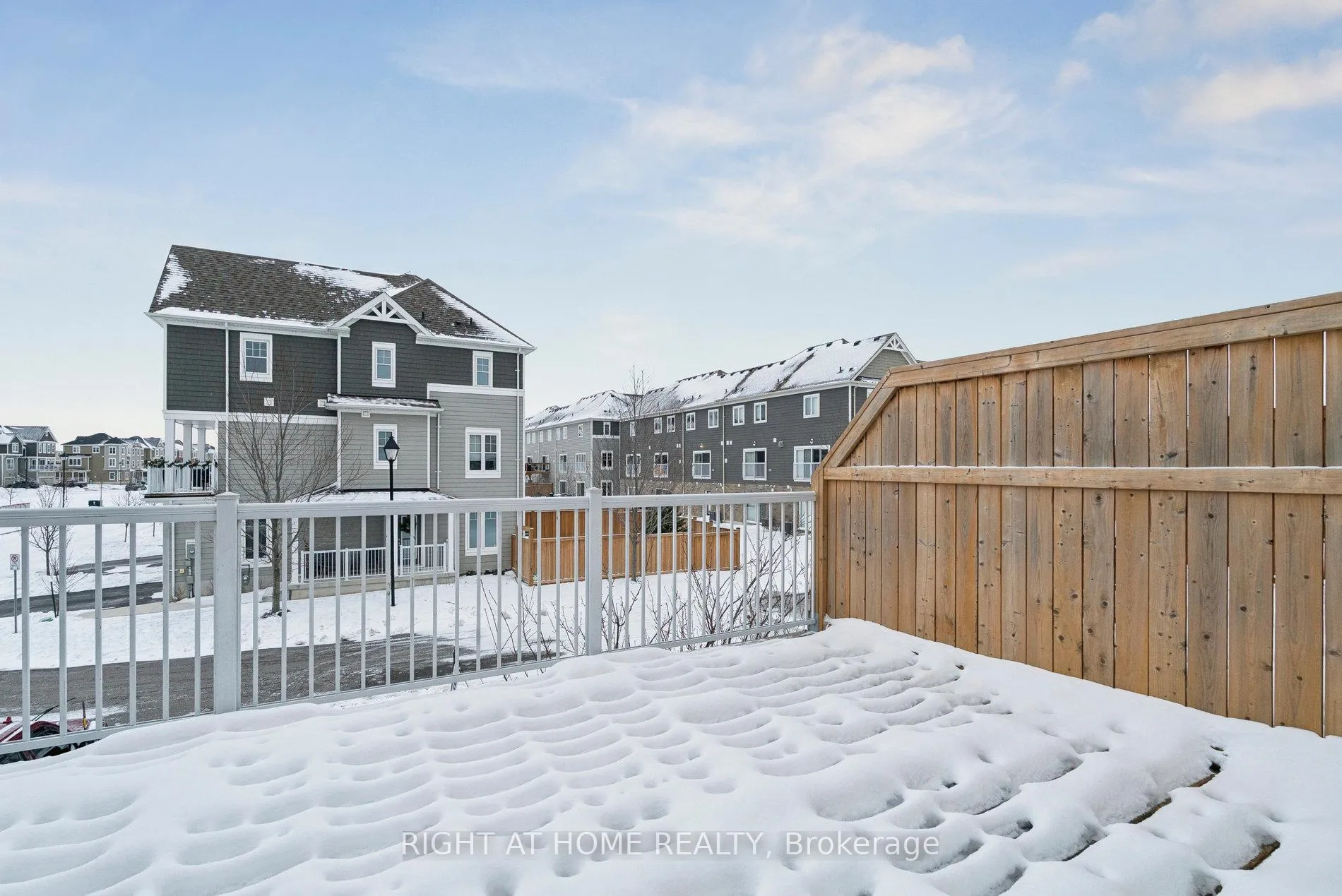 Photo 42 of 46 Village Gate Drive, Wasaga Beach — HOMEH