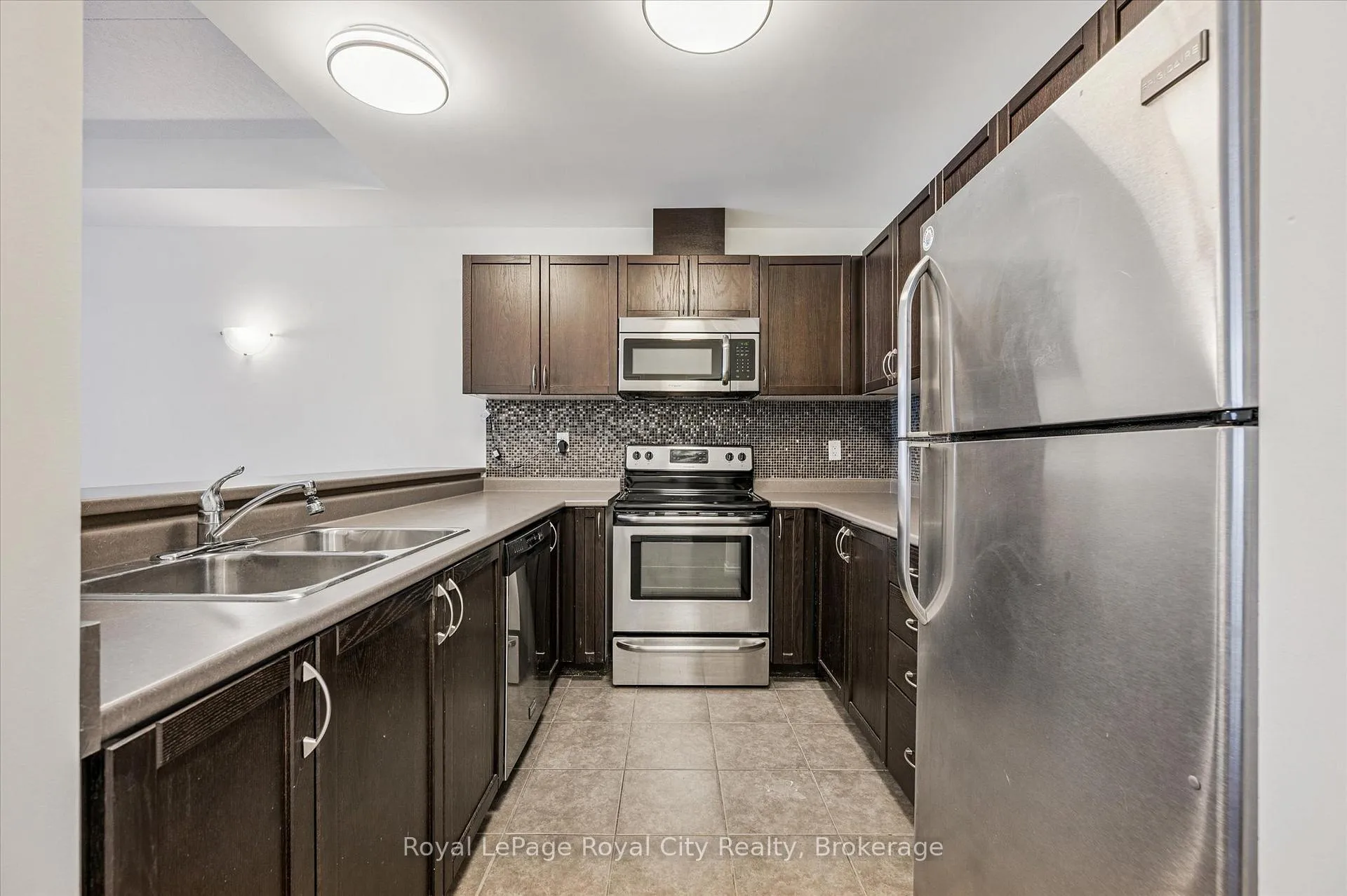 Photo 7 of Unit 207, 2 Colonial Drive, Guelph, Pineridge/Westminster Woods — HOMEH