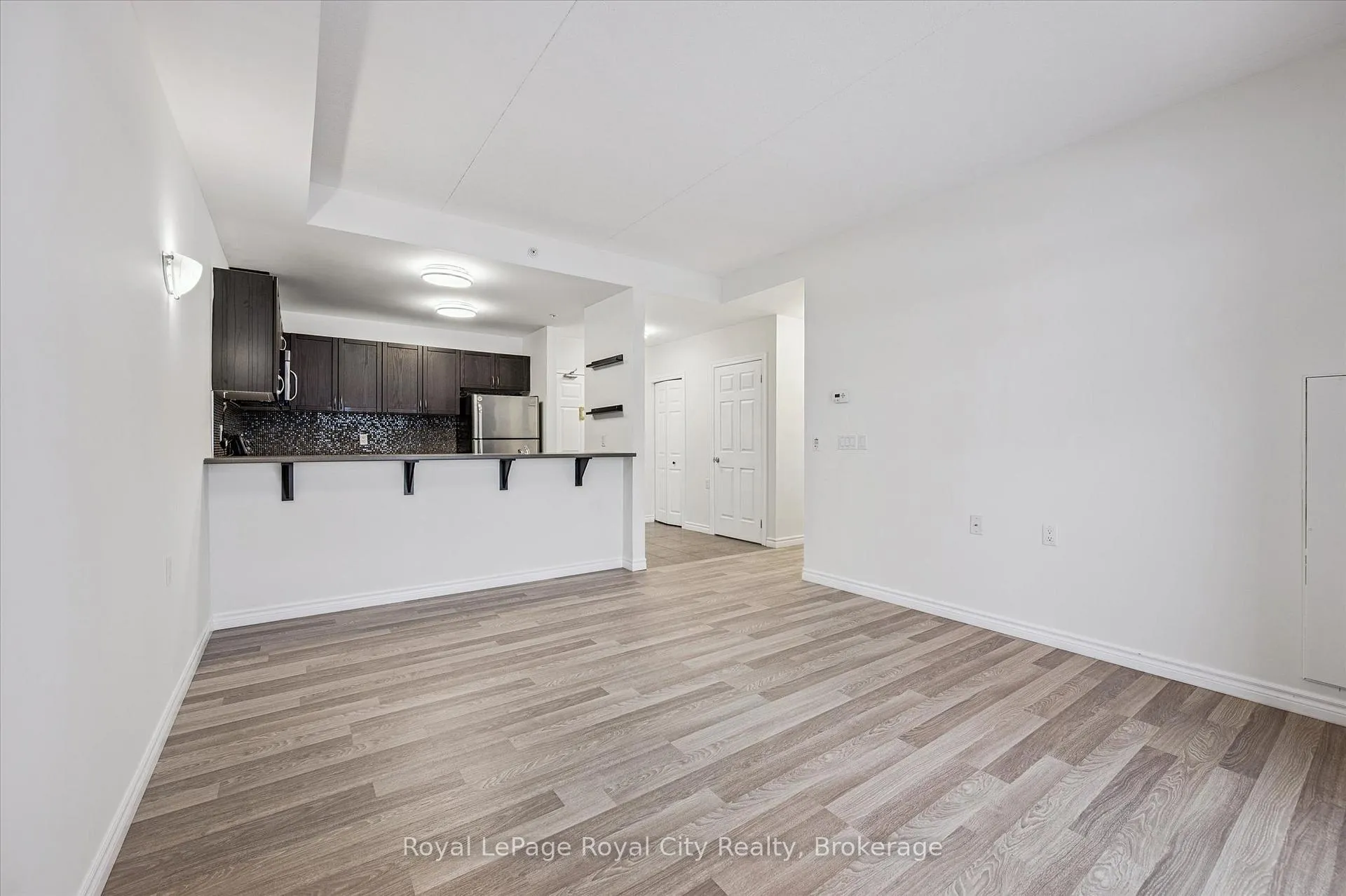 Photo 17 of Unit 207, 2 Colonial Drive, Guelph, Pineridge/Westminster Woods — HOMEH