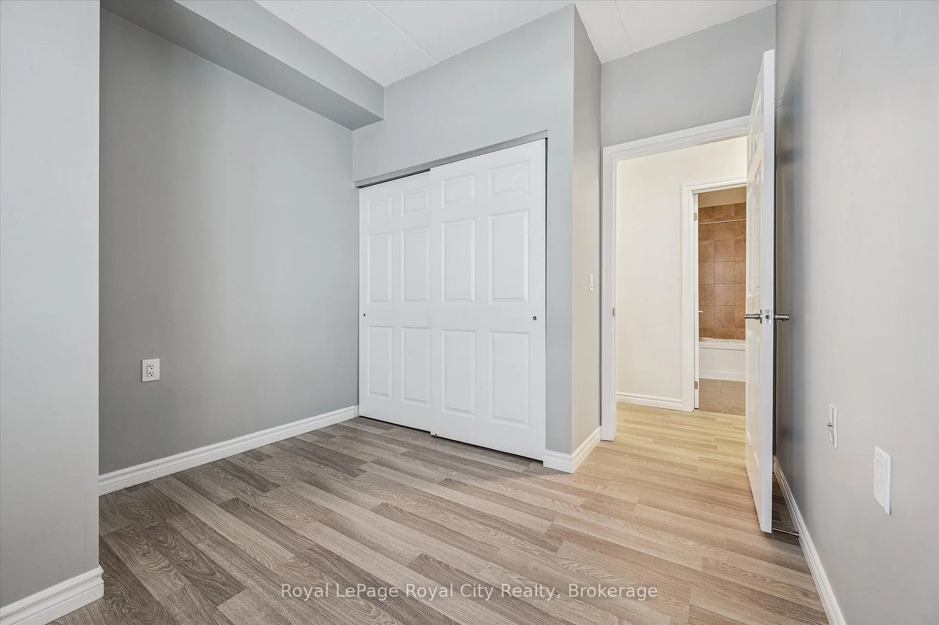 Photo 28 of Unit 207, 2 Colonial Drive, Guelph, Pineridge/Westminster Woods — HOMEH