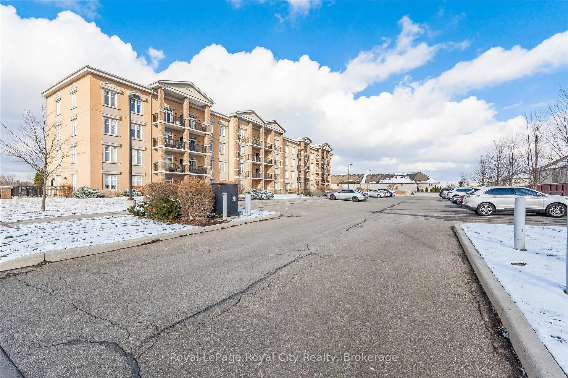 Photo 41 of Unit 207, 2 Colonial Drive, Guelph, Pineridge/Westminster Woods — HOMEH