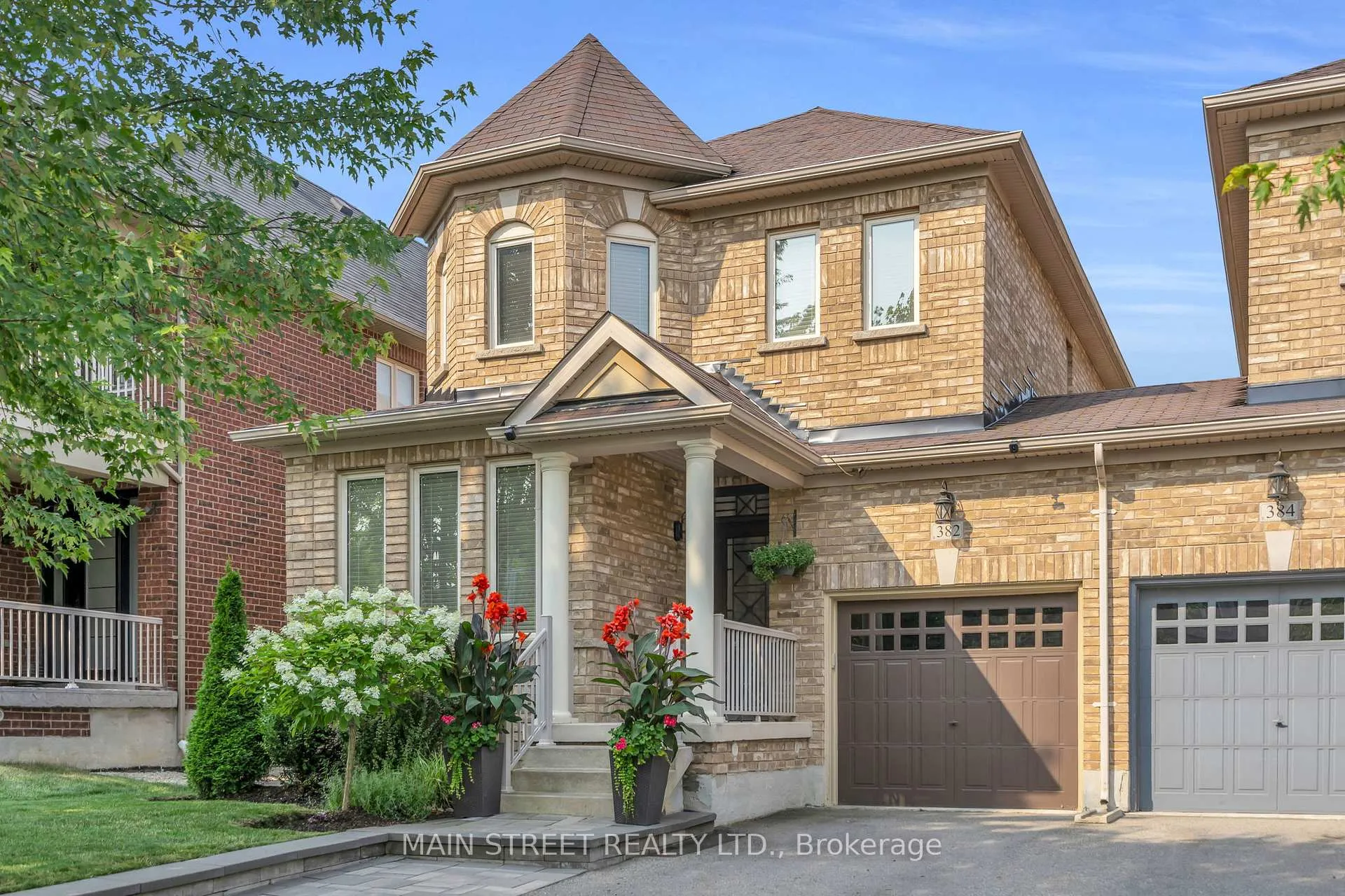 Photo 1 of 382 Conover Avenue, Aurora, Bayview Northeast — HOMEH