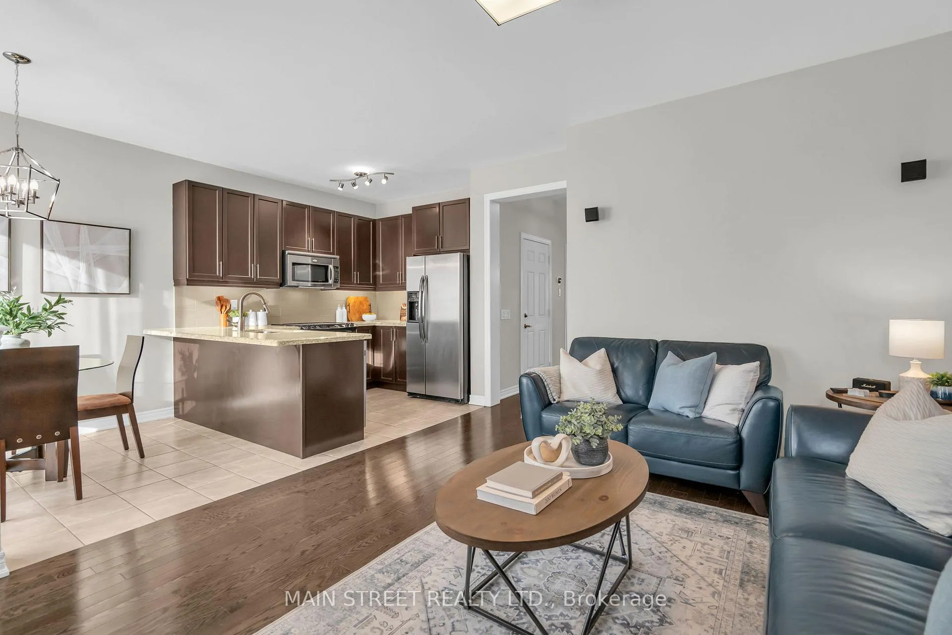 Photo 15 of 382 Conover Avenue, Aurora, Bayview Northeast — HOMEH
