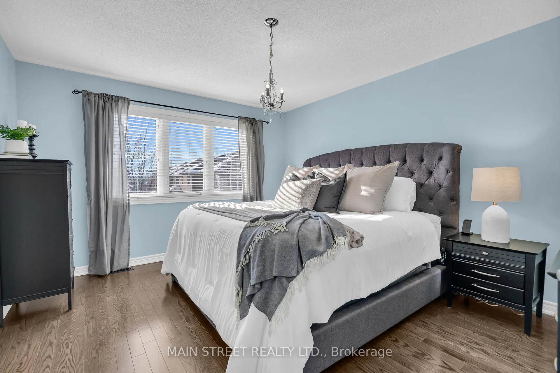Photo 17 of 382 Conover Avenue, Aurora, Bayview Northeast — HOMEH