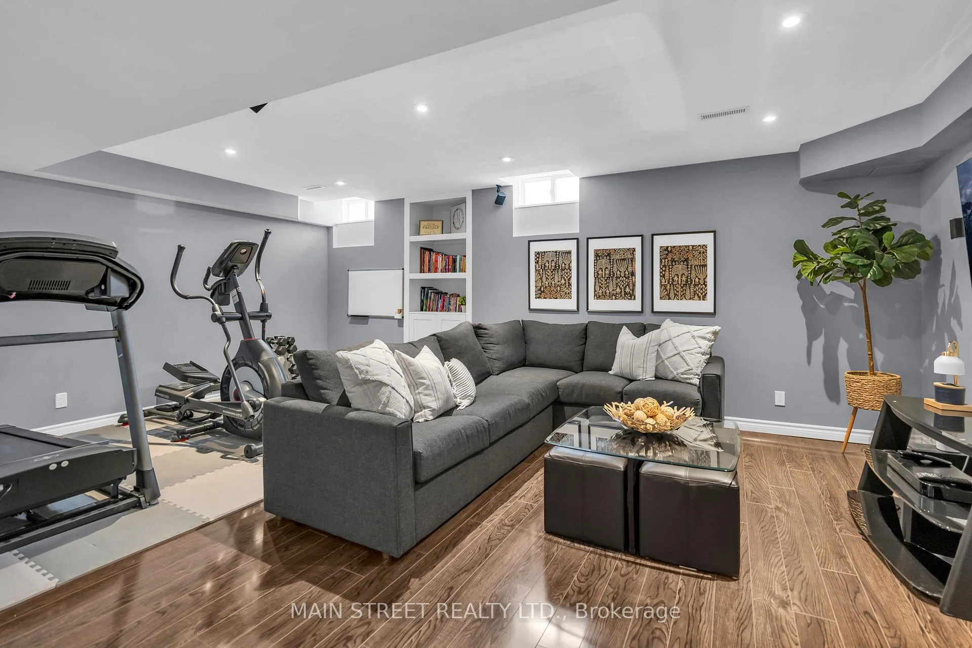 Photo 23 of 382 Conover Avenue, Aurora, Bayview Northeast — HOMEH