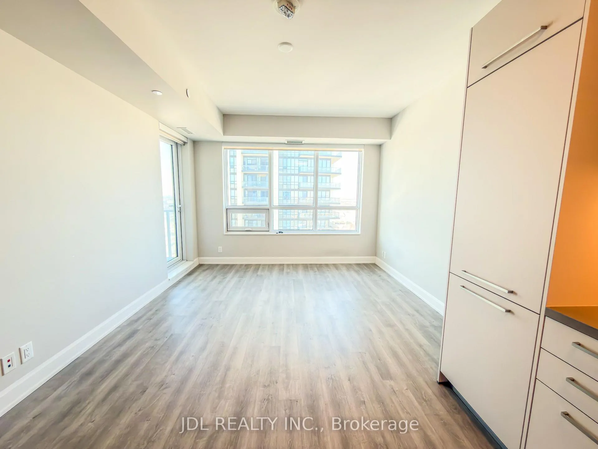 Photo 5 of Unit 3211B, 38 Gandhi Lane, Markham, Commerce Valley — HOMEH