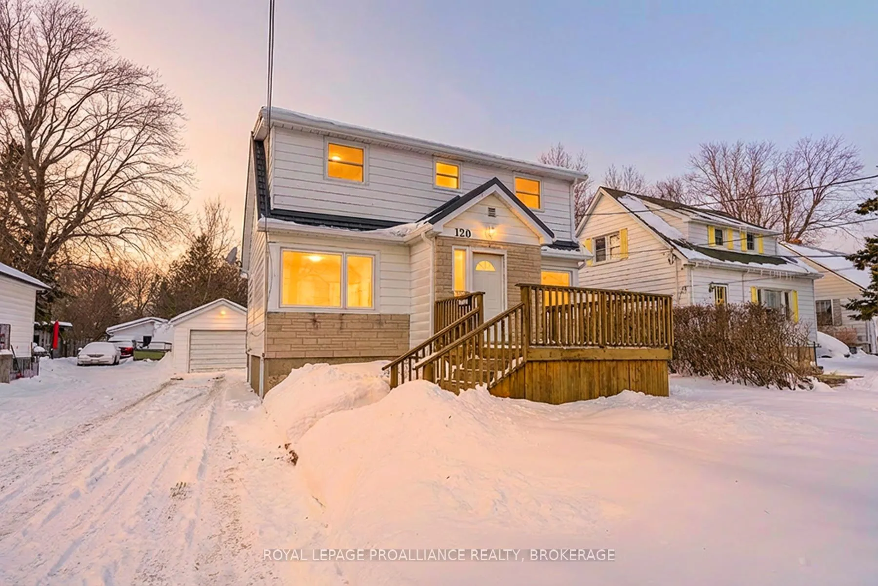 Photo 1 of 120 Hillendale Avenue, Kingston, West of Sir John A. Blvd — HOMEH