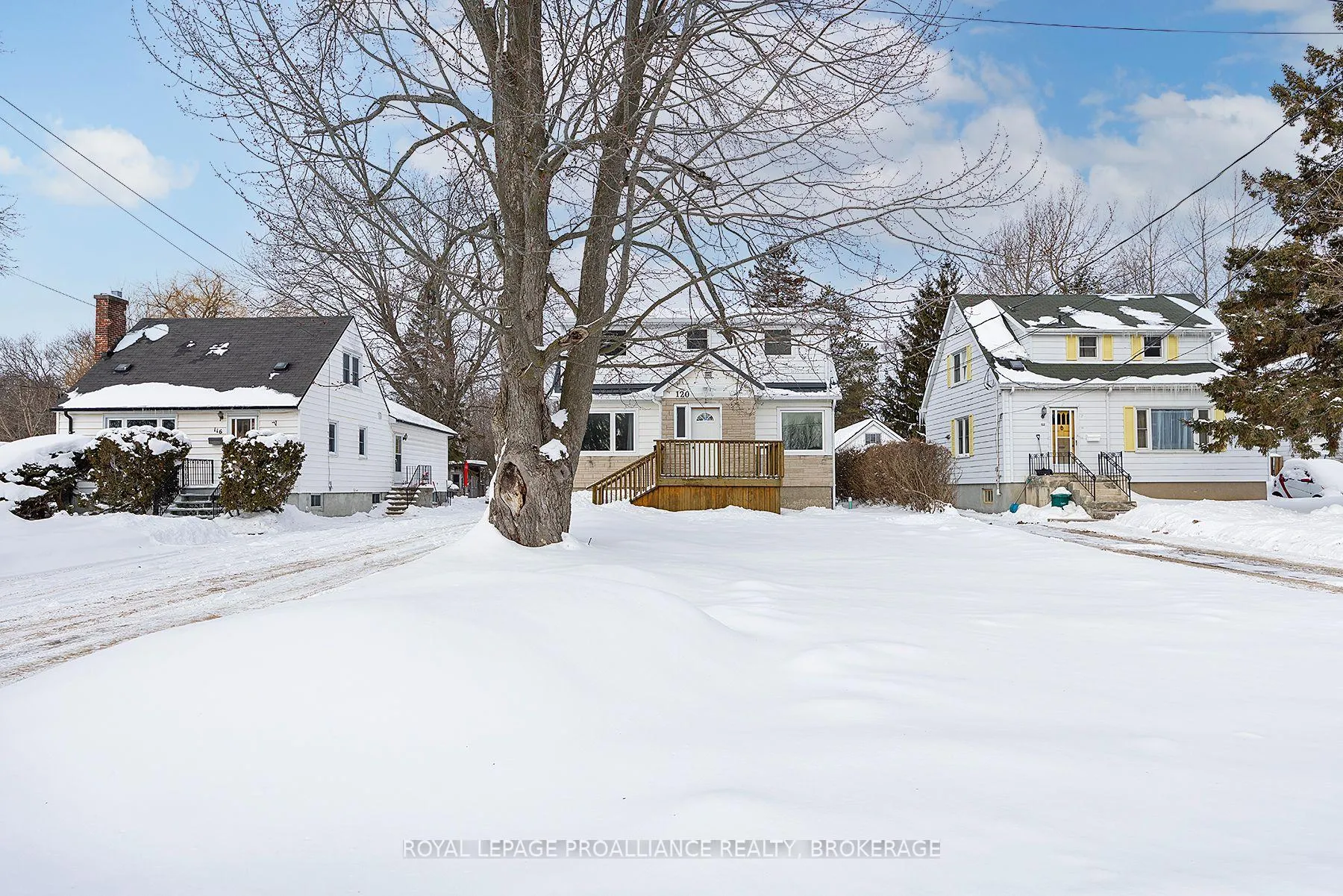 Photo 2 of 120 Hillendale Avenue, Kingston, West of Sir John A. Blvd — HOMEH