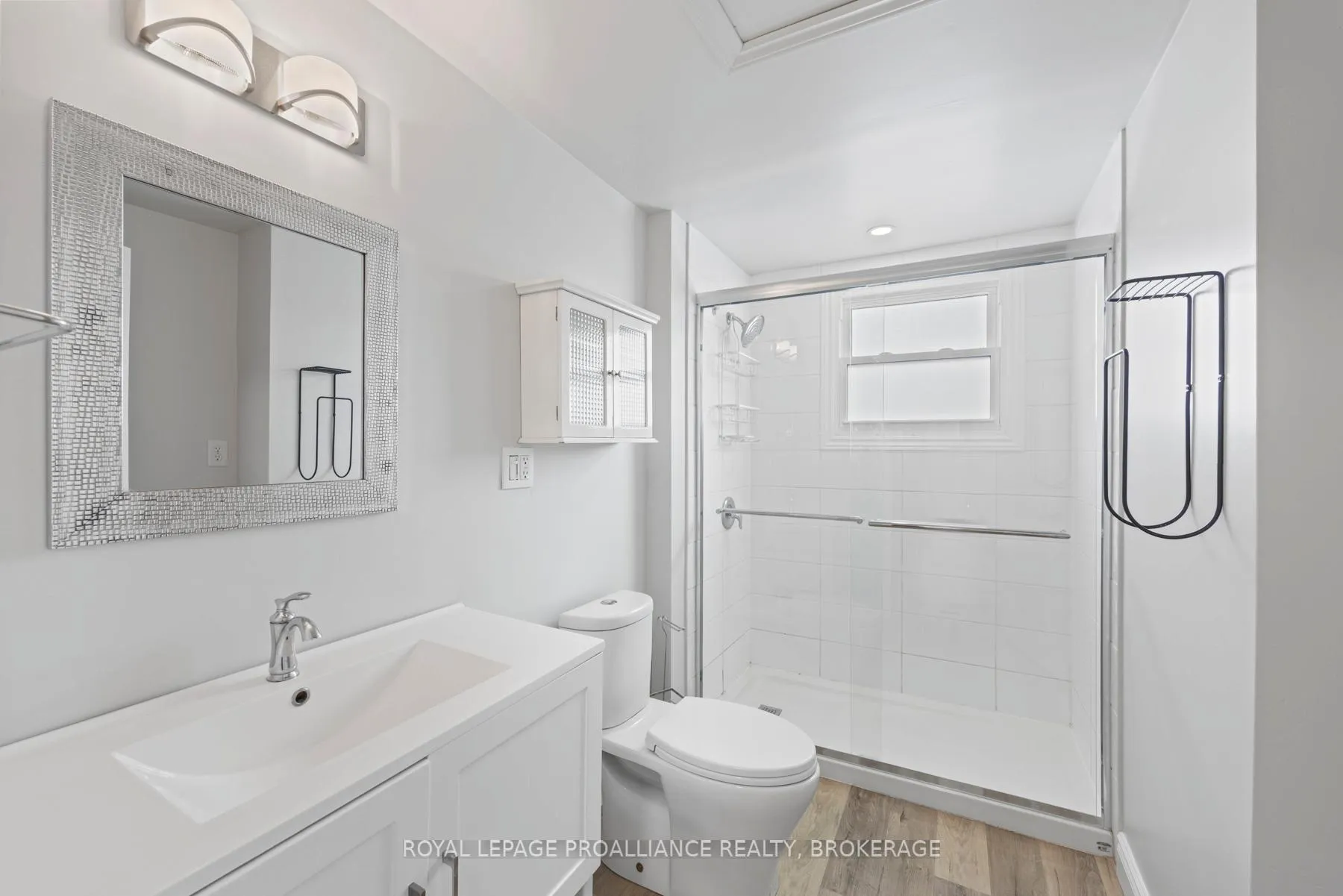 Photo 18 of 120 Hillendale Avenue, Kingston, West of Sir John A. Blvd — HOMEH
