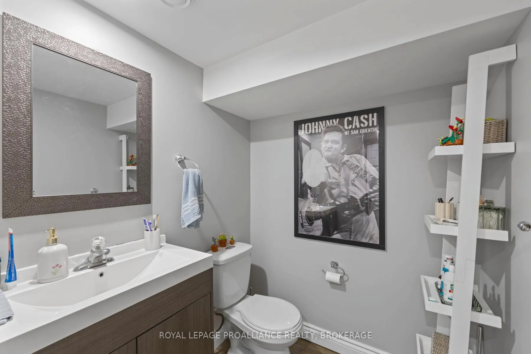Photo 30 of 120 Hillendale Avenue, Kingston, West of Sir John A. Blvd — HOMEH