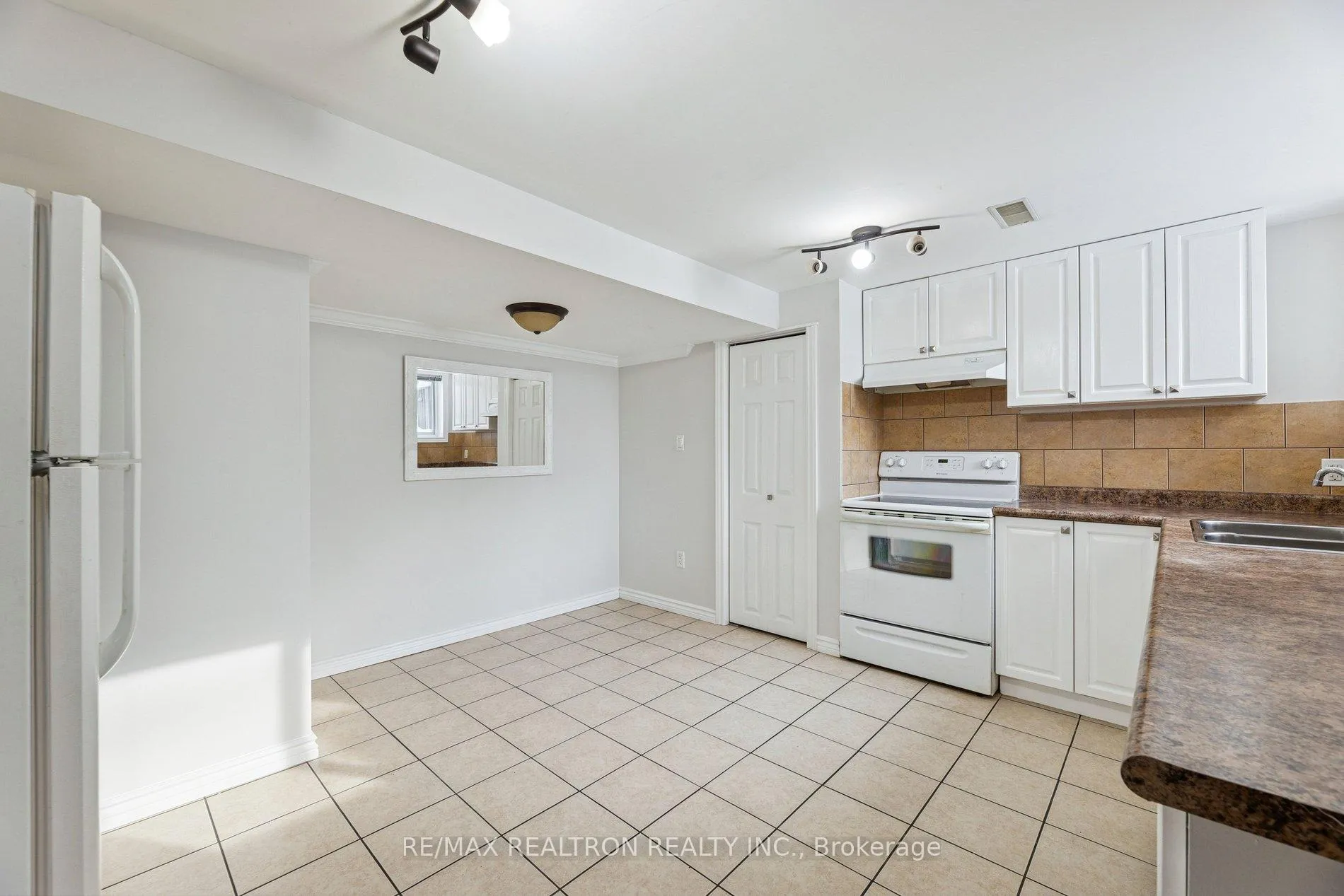 Photo 6 of 48 Scott Street, Whitby, Blue Grass Meadows — HOMEH