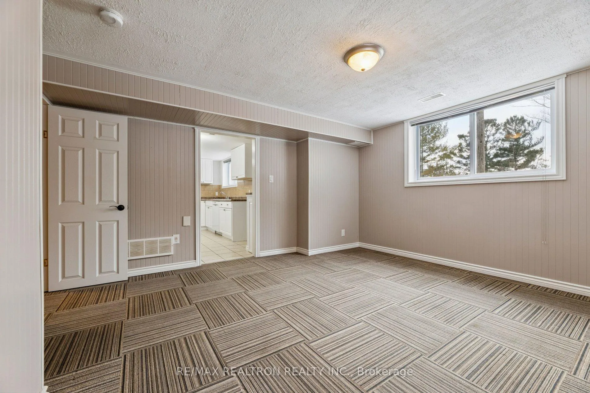 Photo 9 of 48 Scott Street, Whitby, Blue Grass Meadows — HOMEH