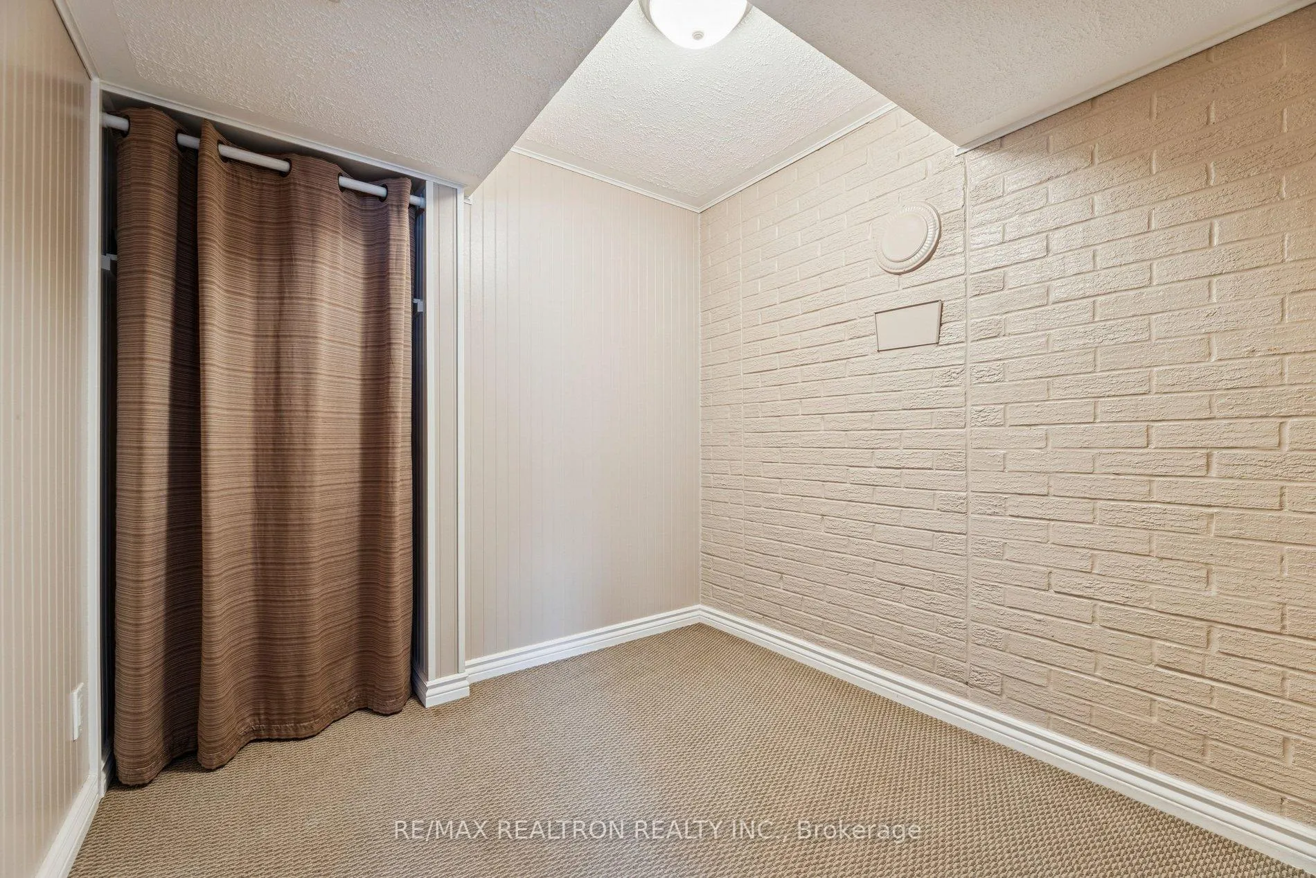 Photo 10 of 48 Scott Street, Whitby, Blue Grass Meadows — HOMEH