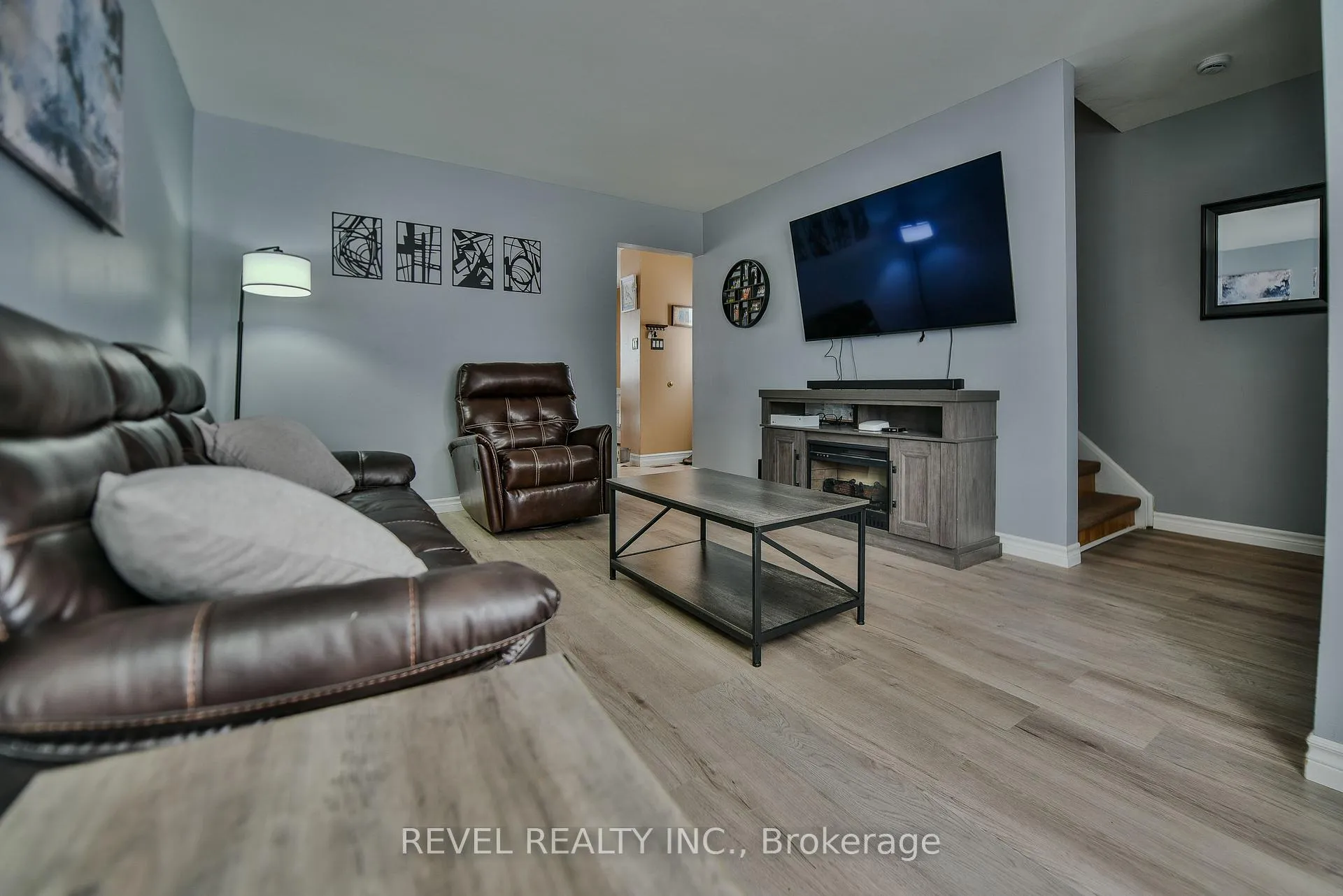 Photo 10 of 584 Spooner Drive, Timmins, TNW - Riverpark — HOMEH